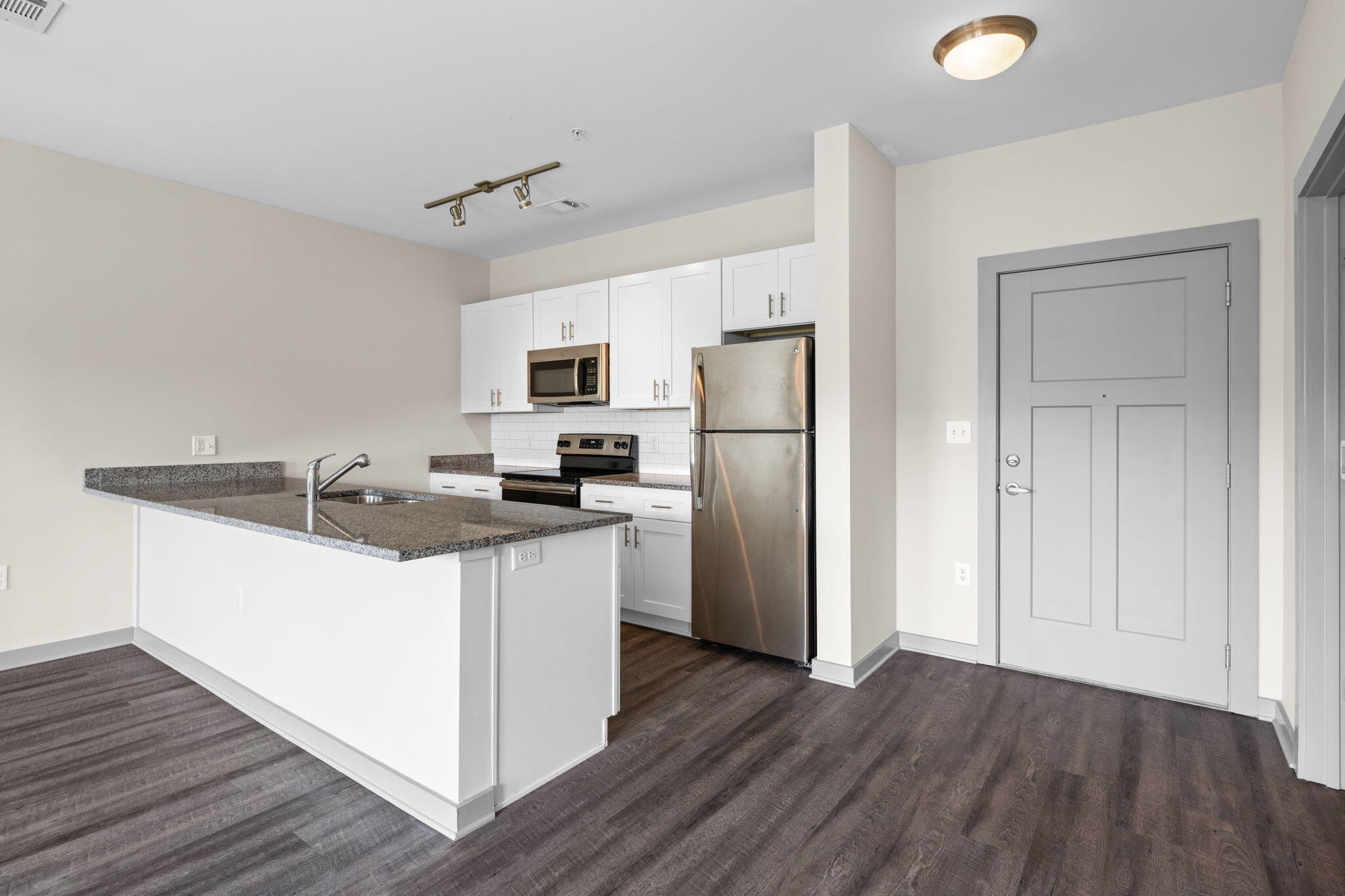 782 Riverfront Parkway 208