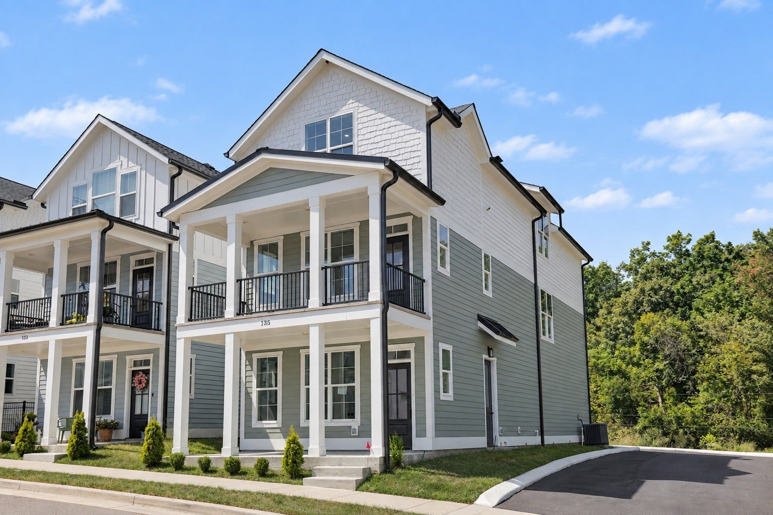 4-bed condo for sale in Nashville, TN 37209, 135 Stella Dr 135 Stella Dr, Nashville TN 37209 4-bed condo, photo 3 of 46