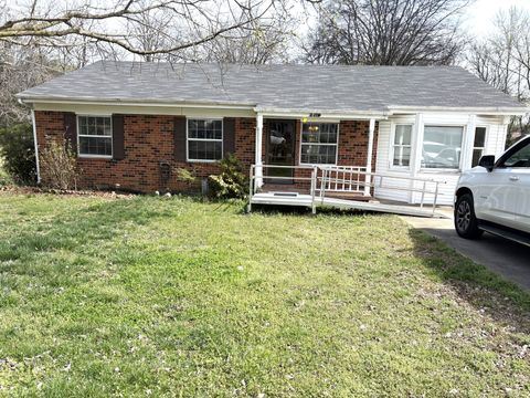Photo of 811 Boles St, Gallatin, TN 37066 (MLS # 3149322)
