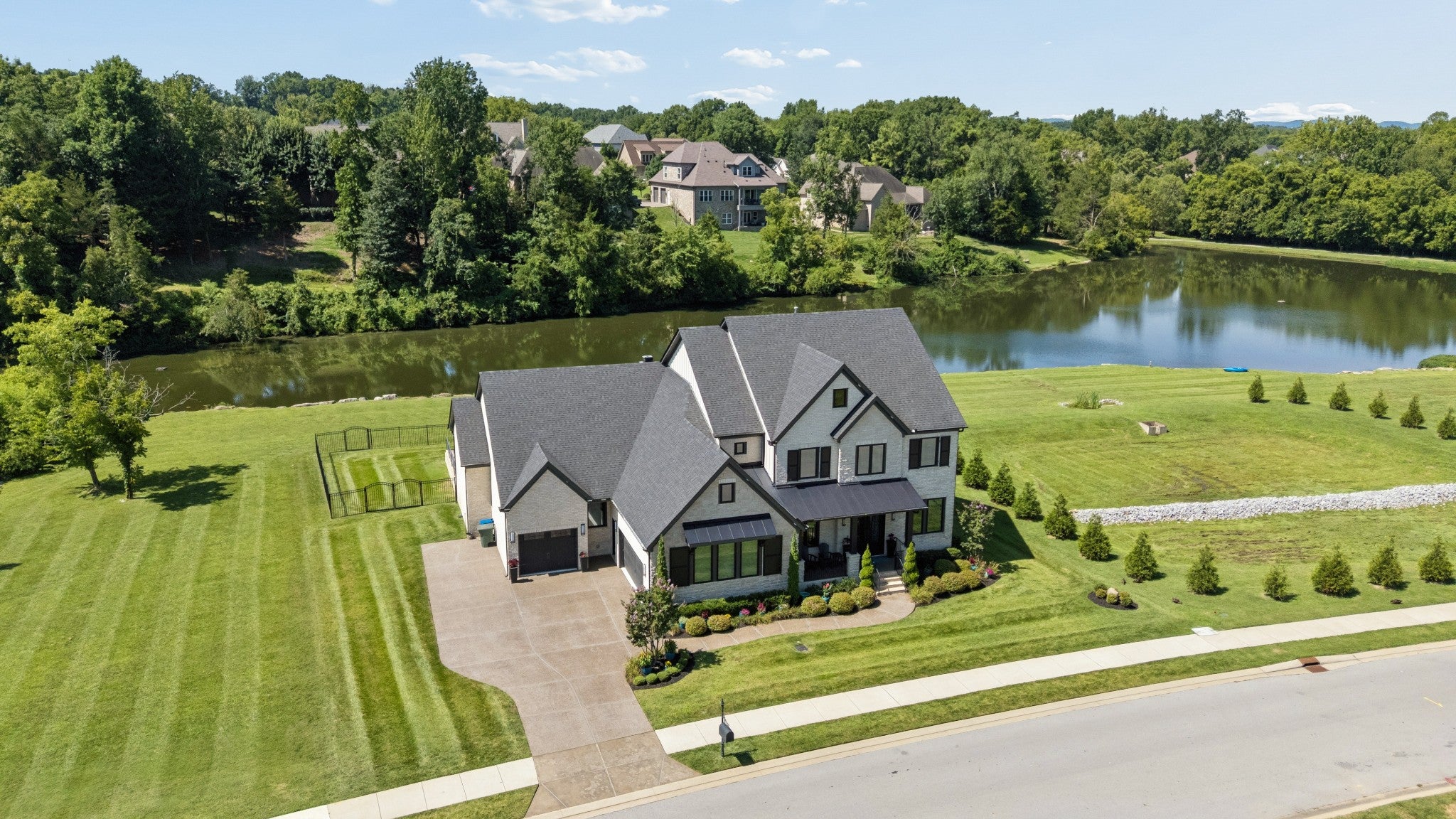 4-bed home for sale in Arrington, TN 37014, 4577 Majestic Meadows Dr 4577 Majestic Meadows Dr, Arrington TN 37014 4-bed home, photo 2 of 60