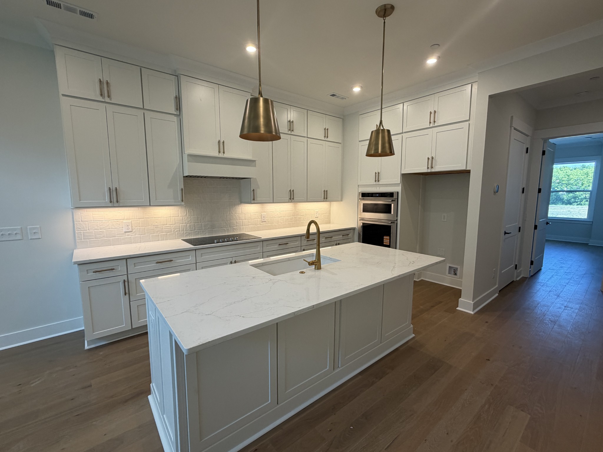 2068 Conductor Ln