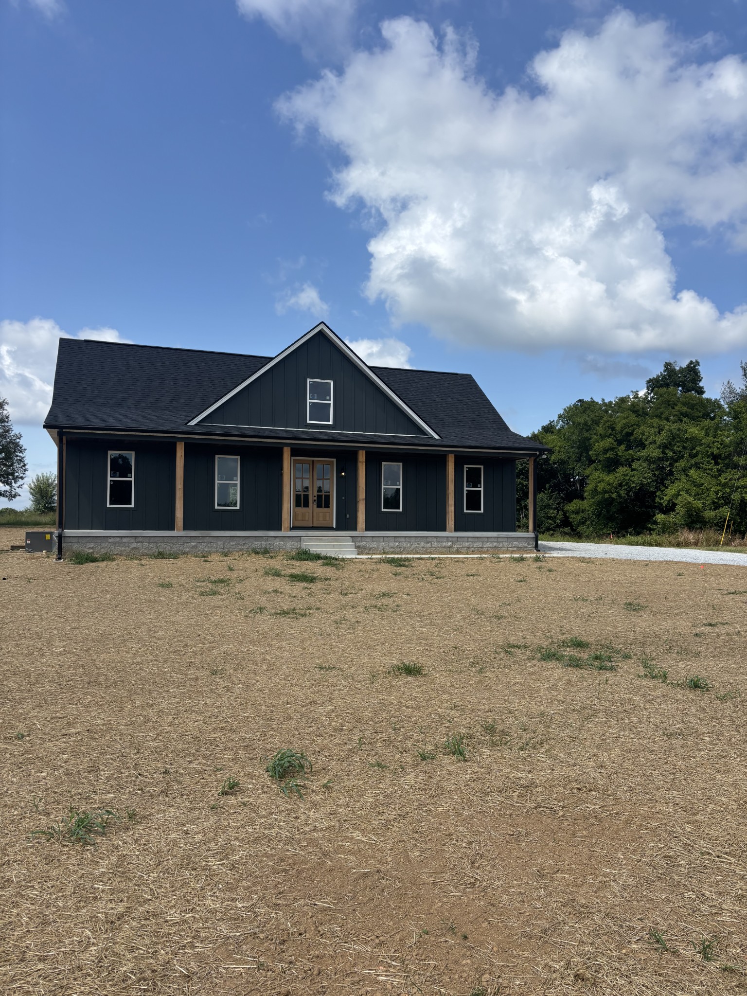 33 Evans Rd