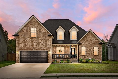 2462 Shadowood Rd Clarksville TN 37043