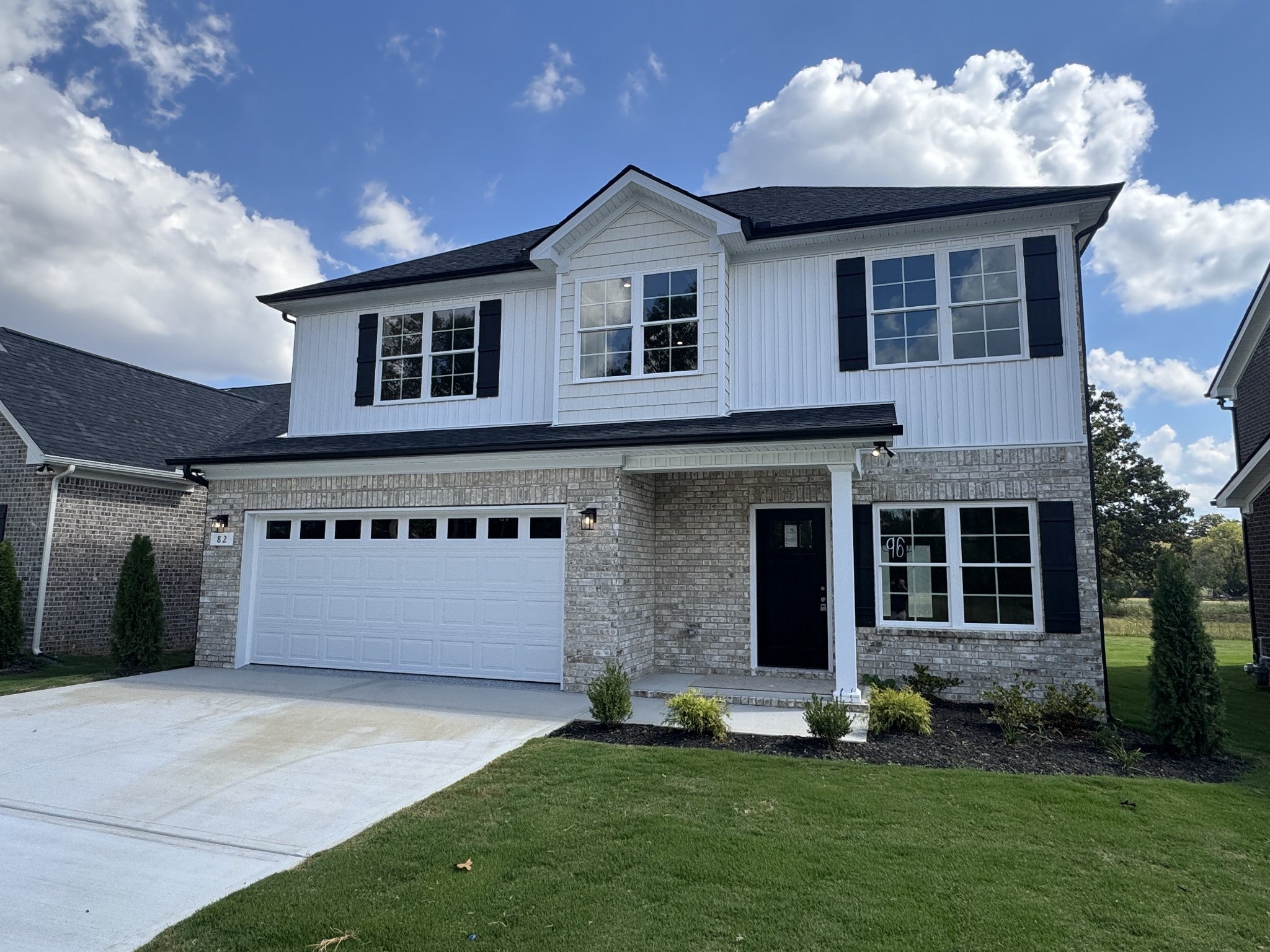 82 Laurel View St