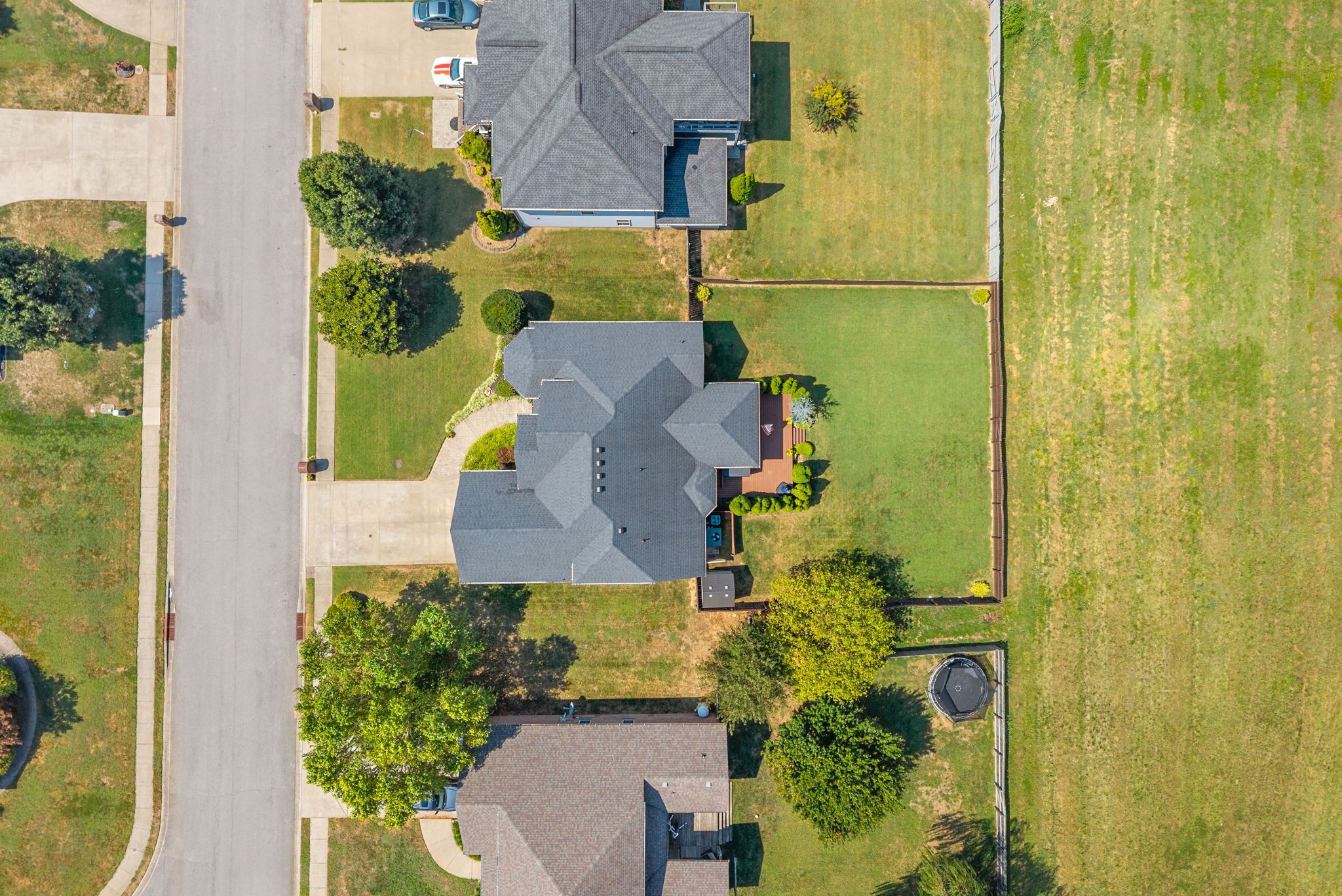 Clarksville, Tennessee 37043, United States, 4 Bedrooms Bedrooms, ,4 BathroomsBathrooms,Residential,Pending,204403