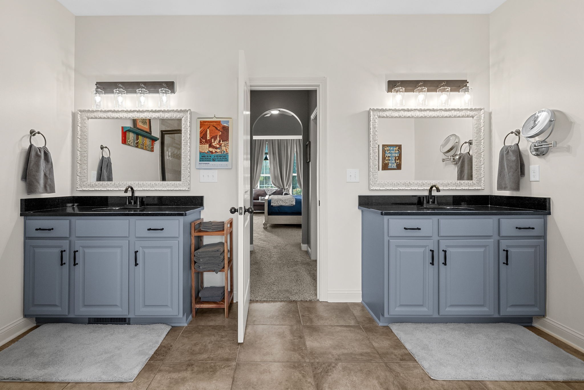 Clarksville, Tennessee 37043, United States, 4 Bedrooms Bedrooms, ,4 BathroomsBathrooms,Residential,Pending,204403