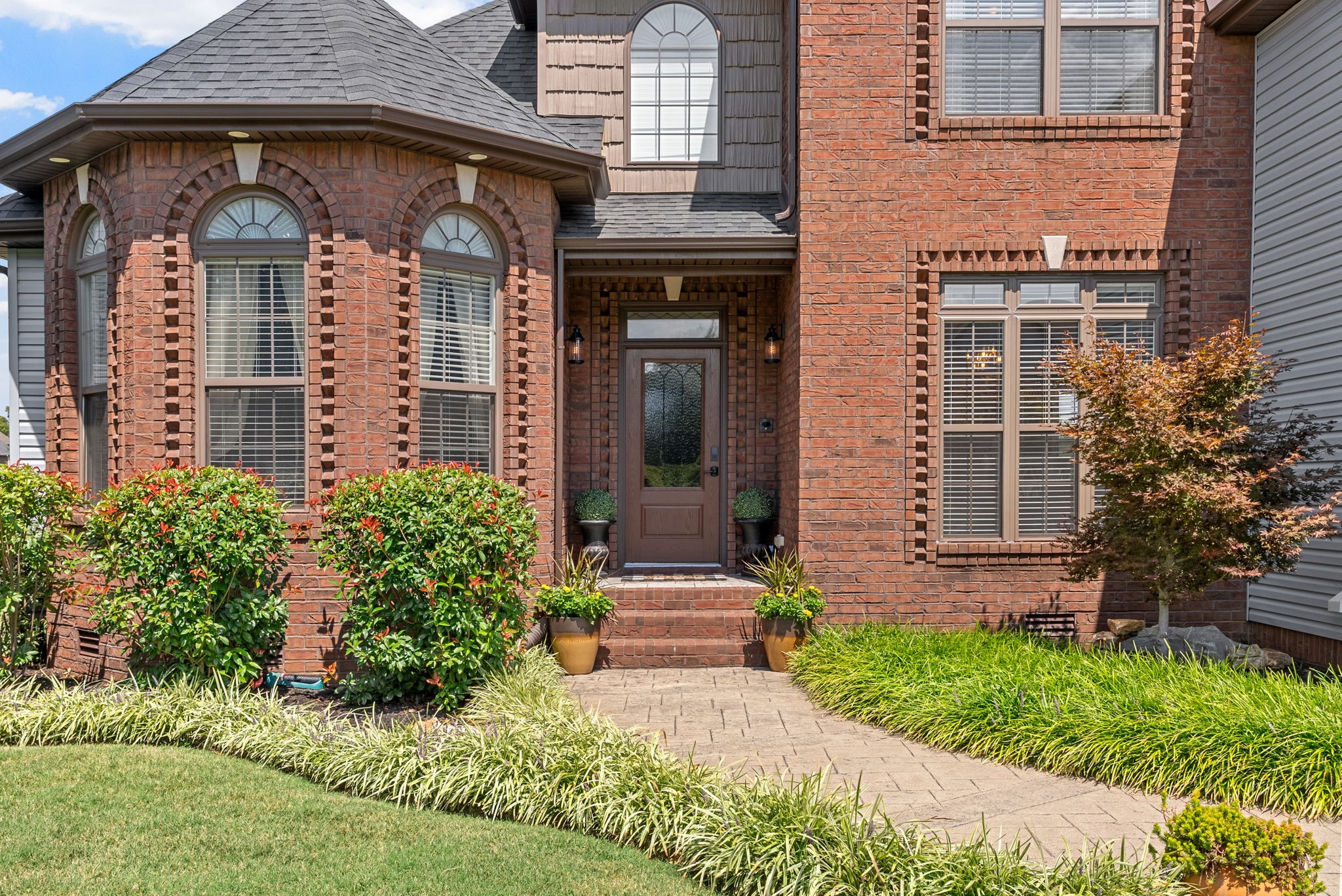 Clarksville, Tennessee 37043, United States, 4 Bedrooms Bedrooms, ,4 BathroomsBathrooms,Residential,Pending,204403