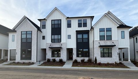 2068 Conductor Ln Thompsons Station TN 37179