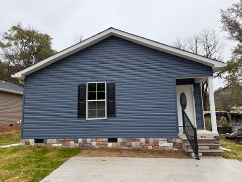 421 w Waggoner St Tullahoma TN 37388