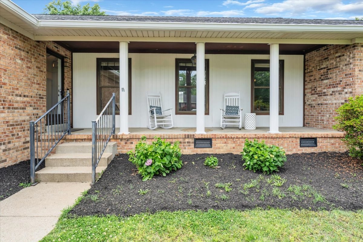 2229 Regal Ct