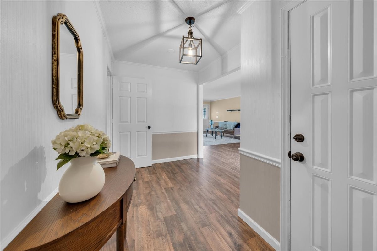 2229 Regal Ct