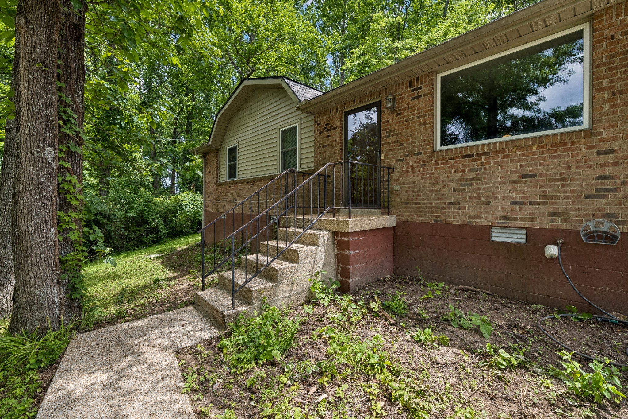 7114 Oak Tree Dr