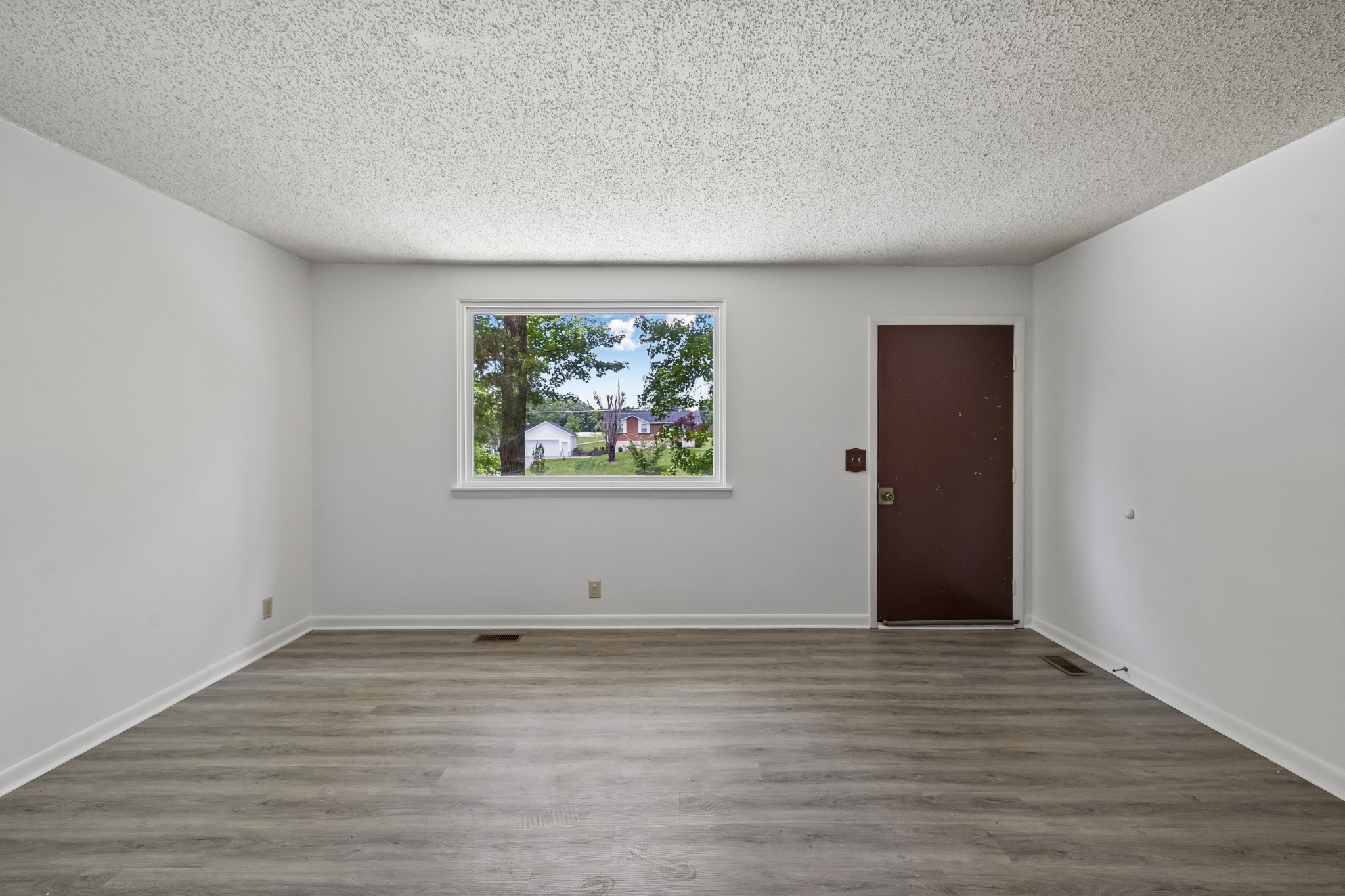 7114 Oak Tree Dr