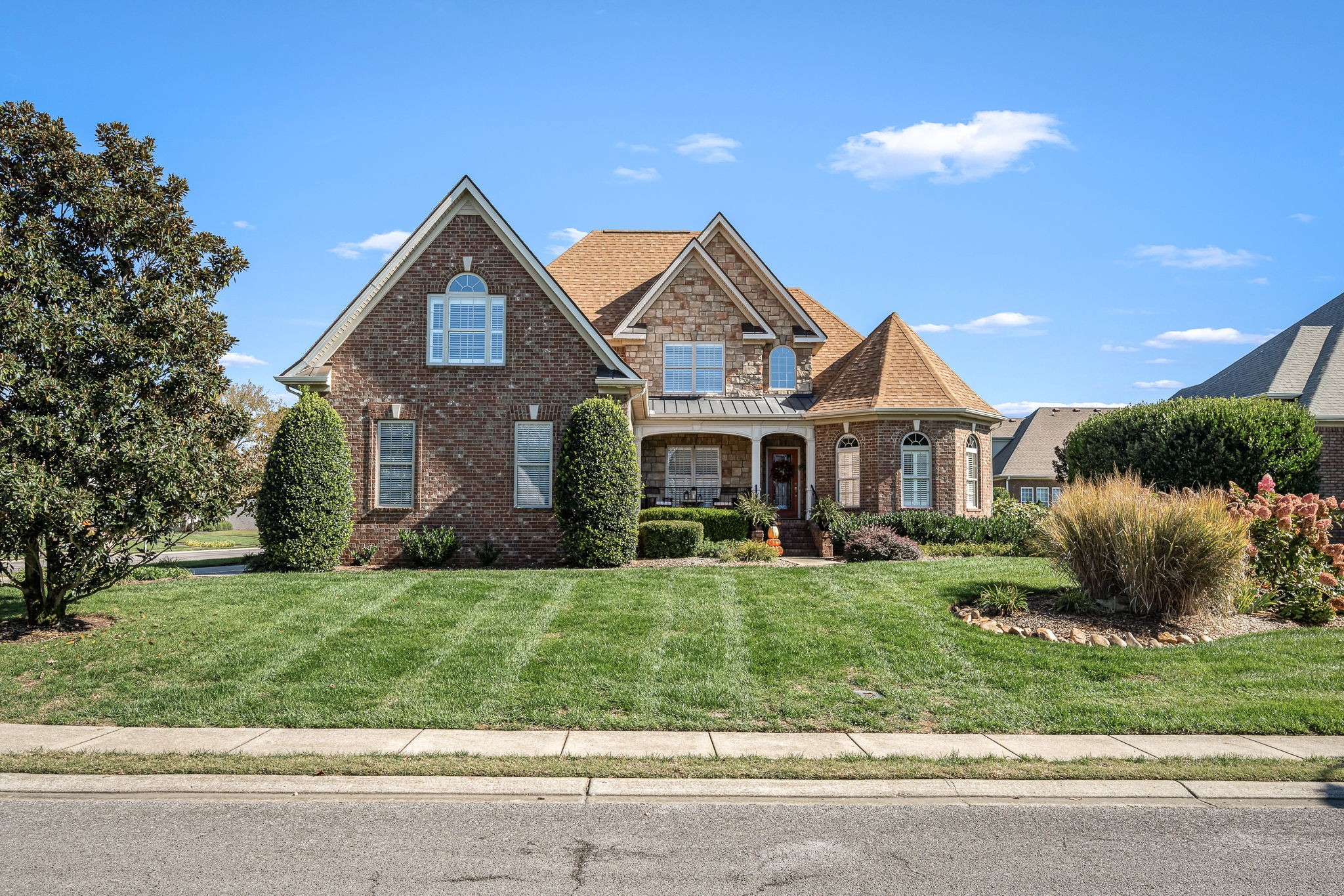 2722 Crowne Pointe Dr