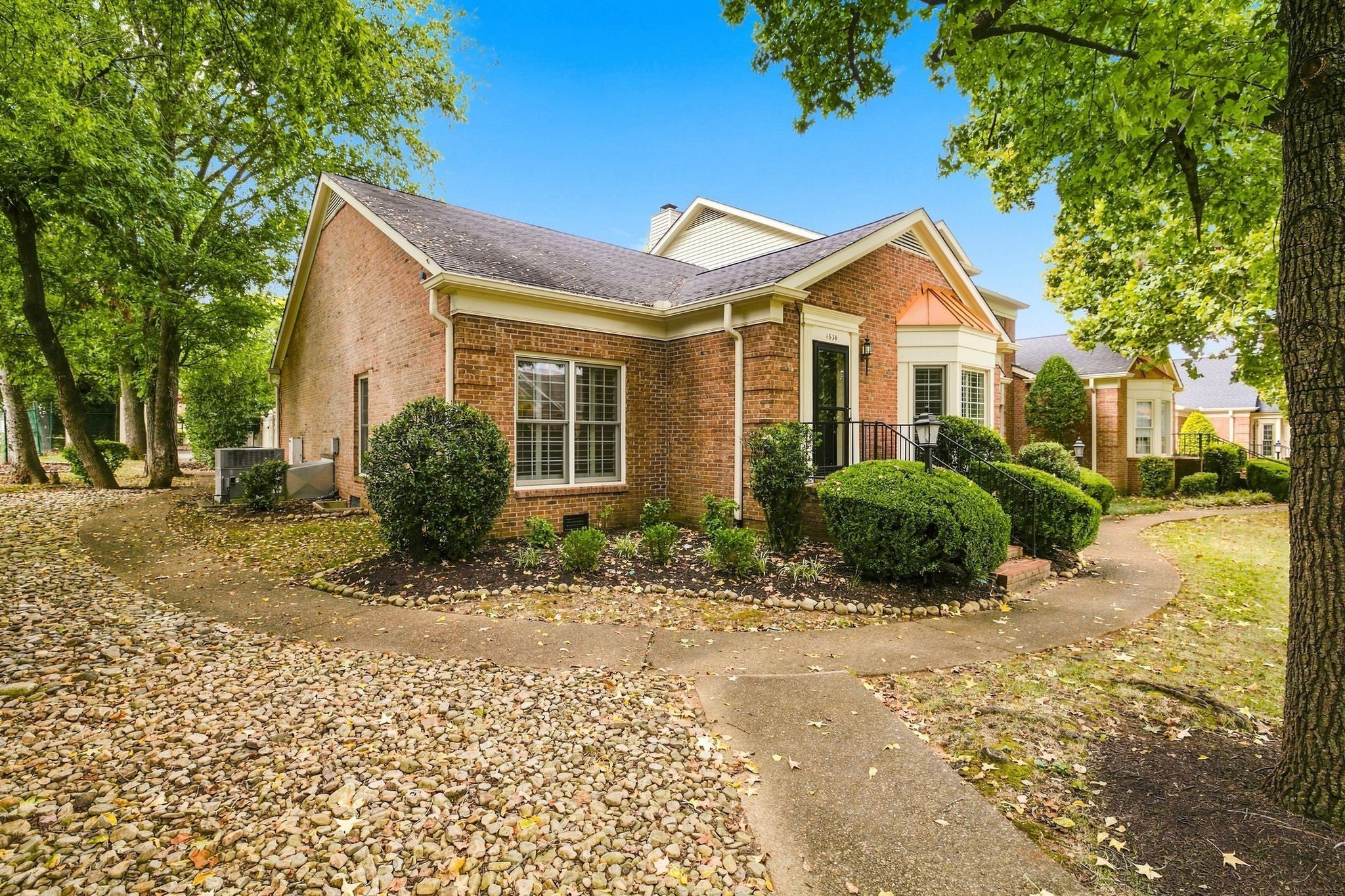 1634 Belmont Ct