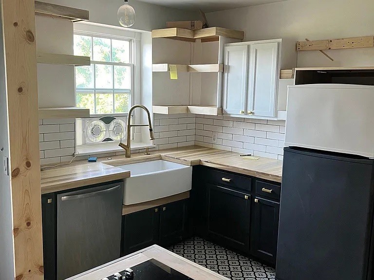 Nashville, Tennessee 37204, United States, 3 Bedrooms Bedrooms, ,2 BathroomsBathrooms,Residential,Active,170670