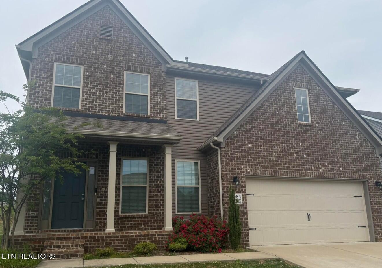 2584 Blackberry Ridge Blvd