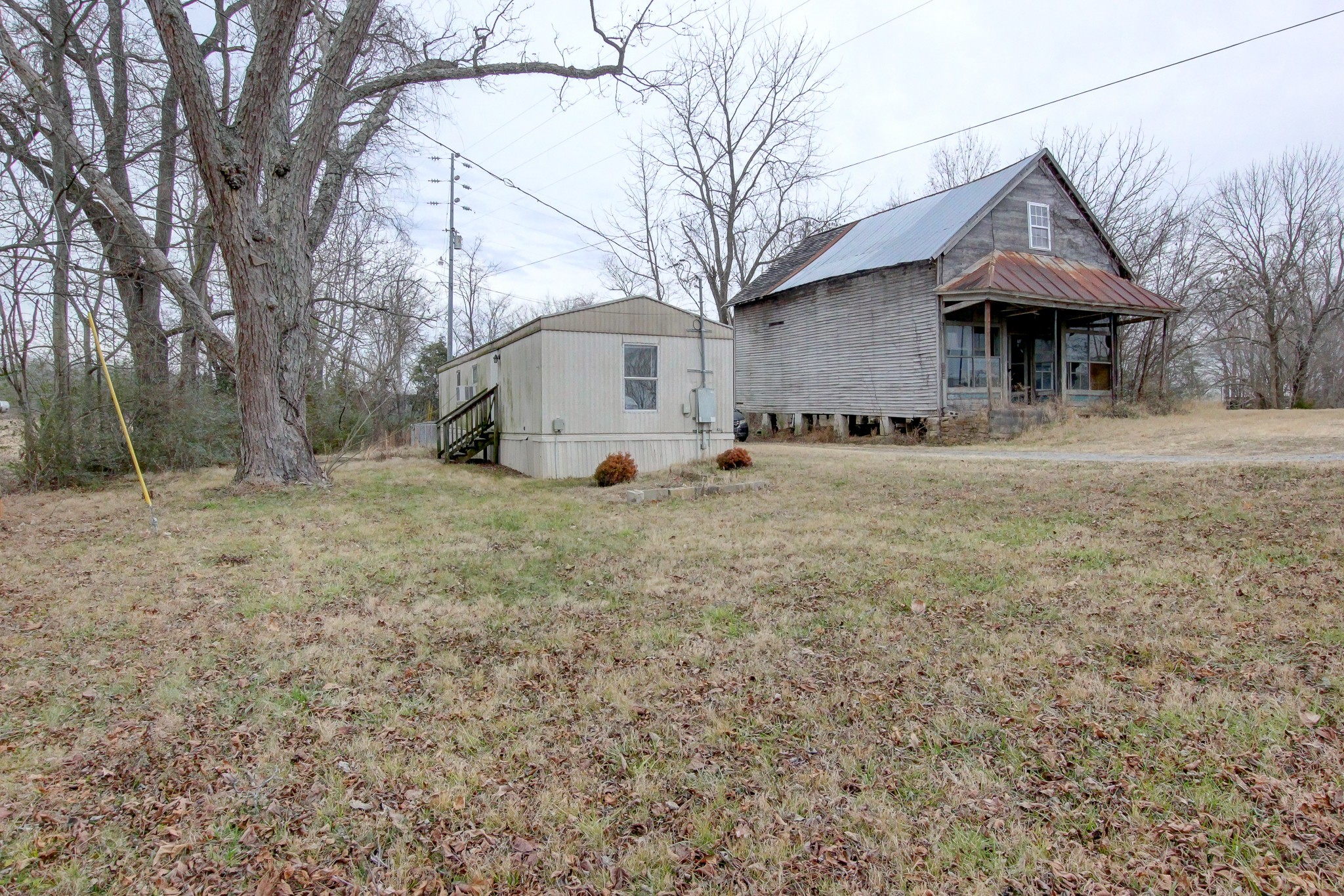 5439 Old Highway 48