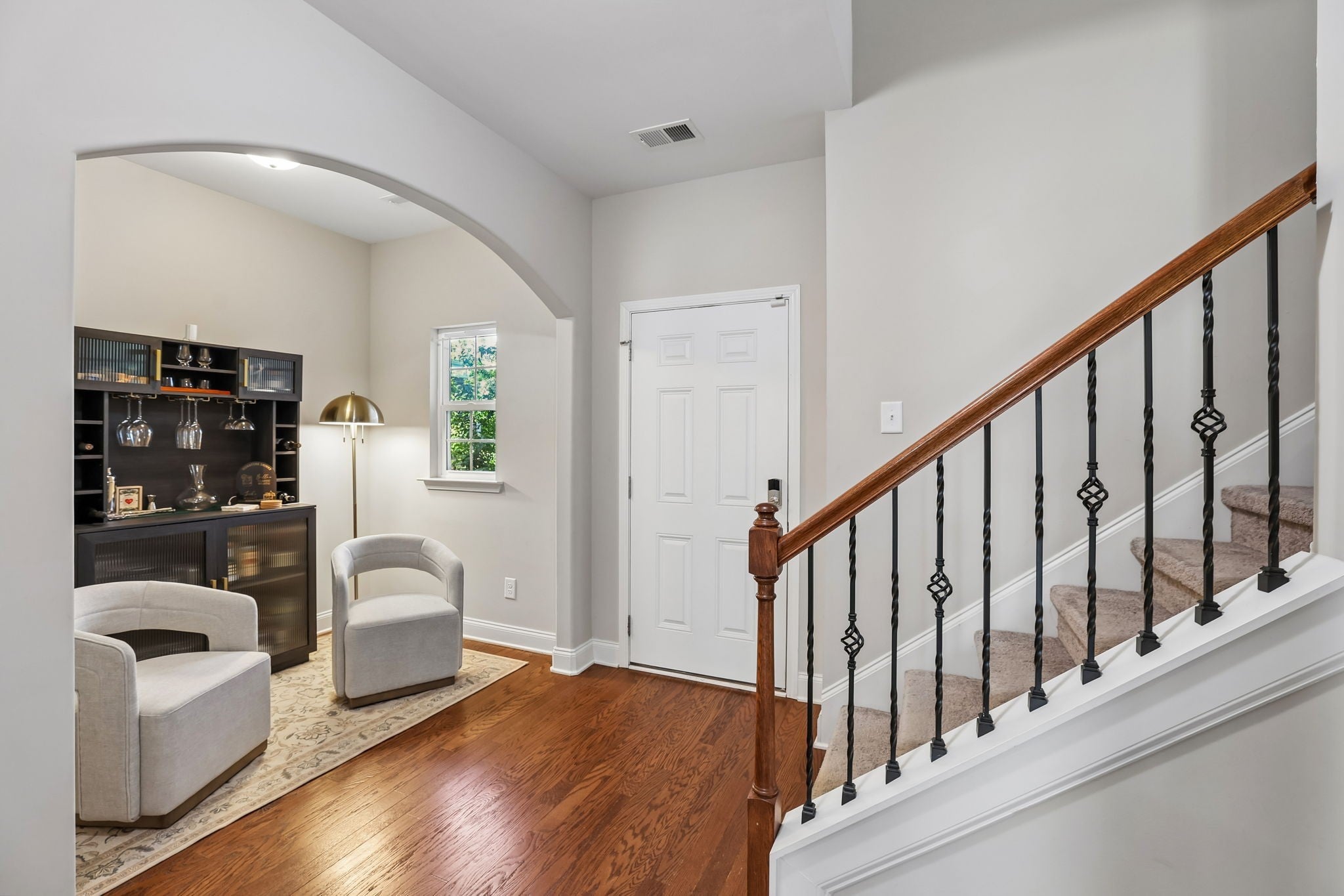1413 Woodside Dr