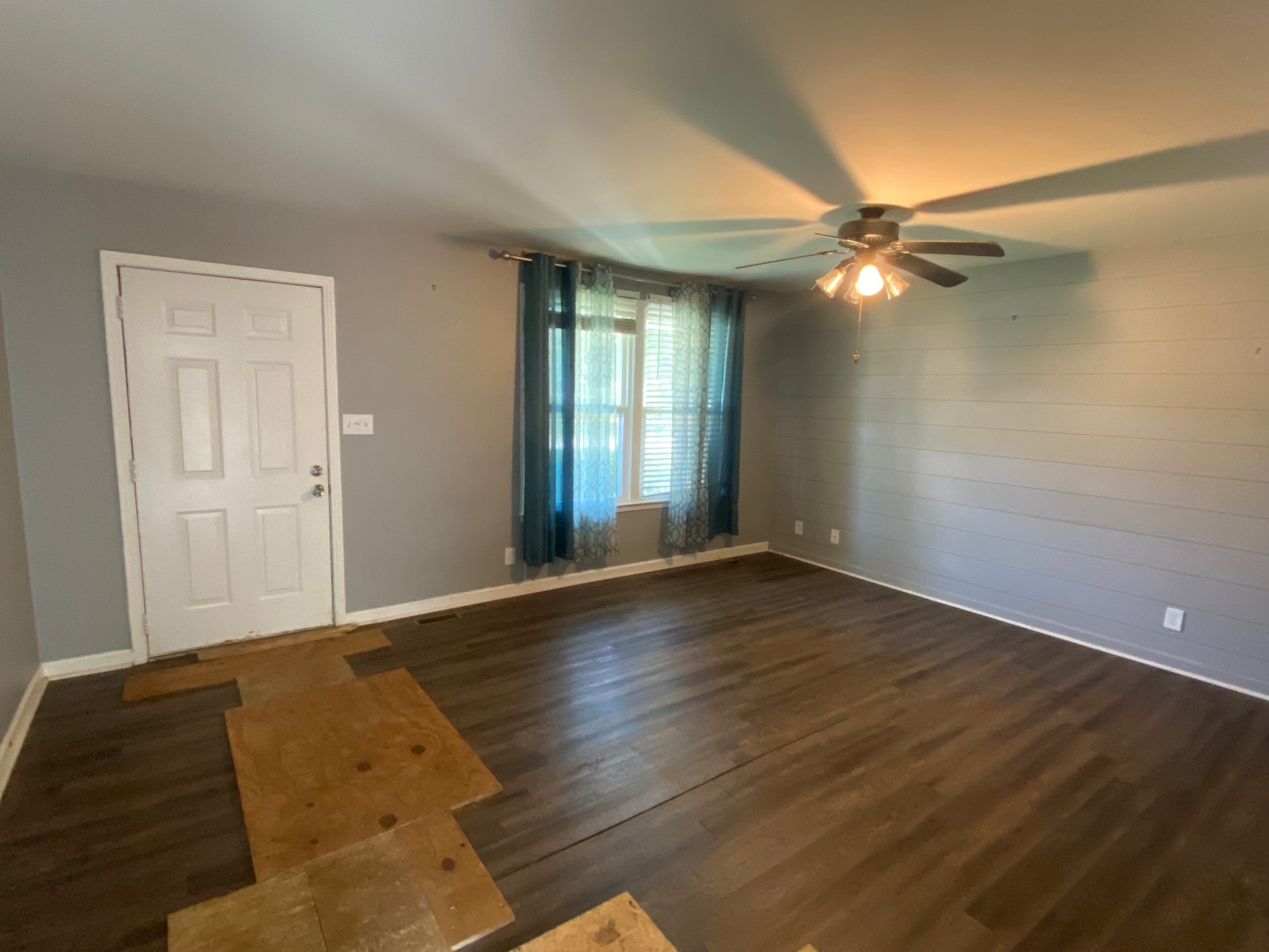 392 Roselawn Dr
