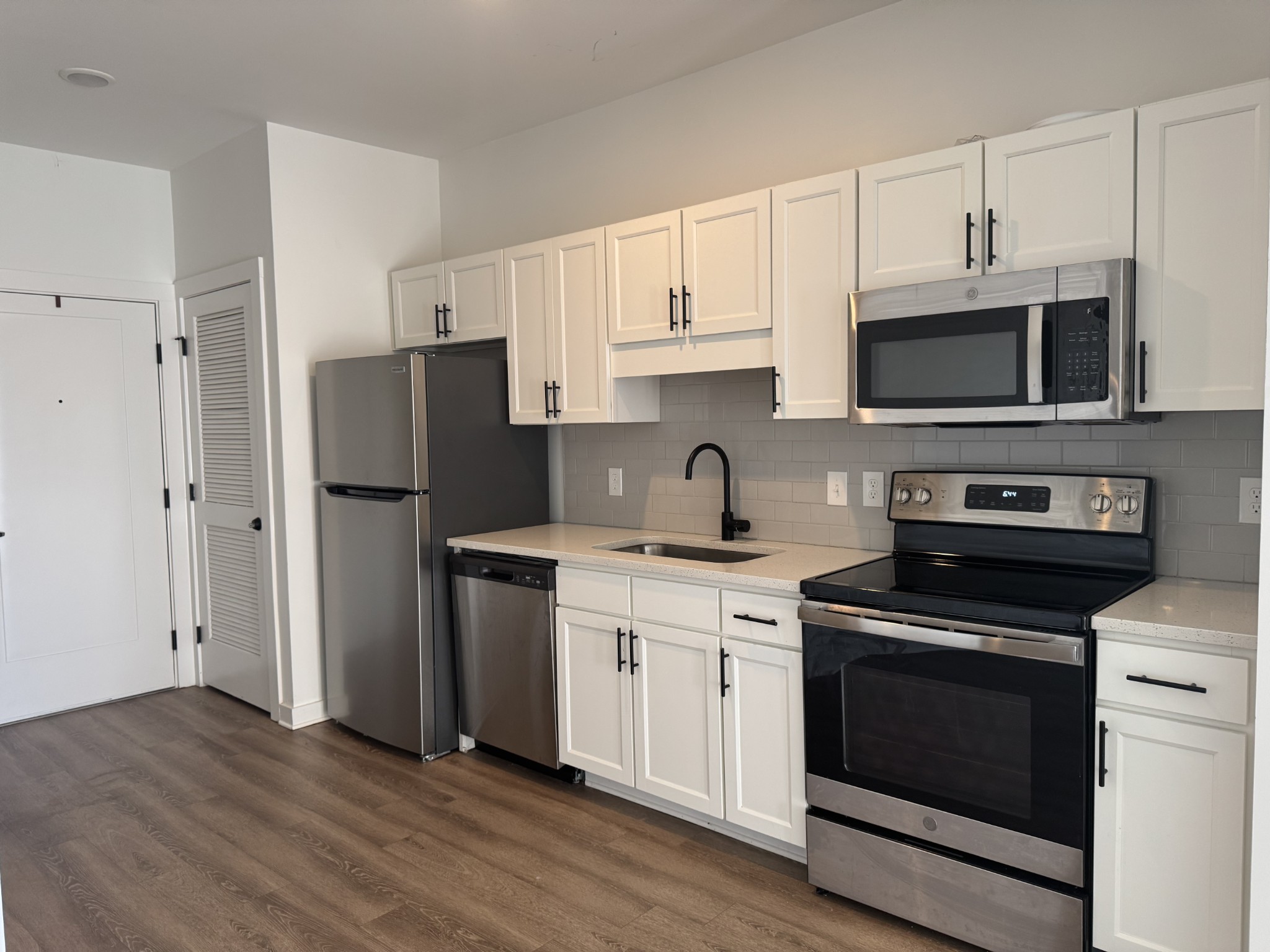 1540 Lebanon Pike 406