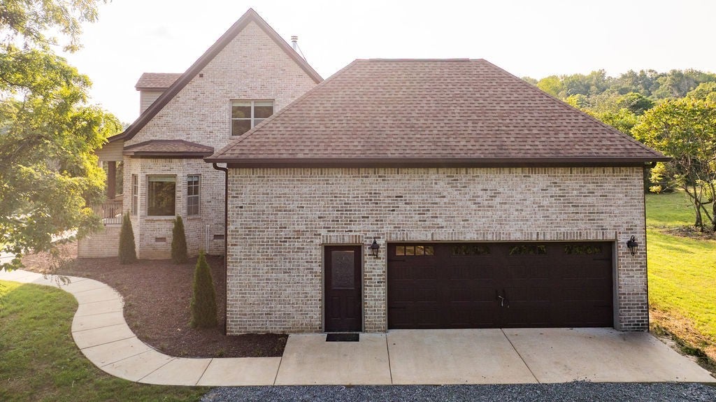 128 Leath Ln
