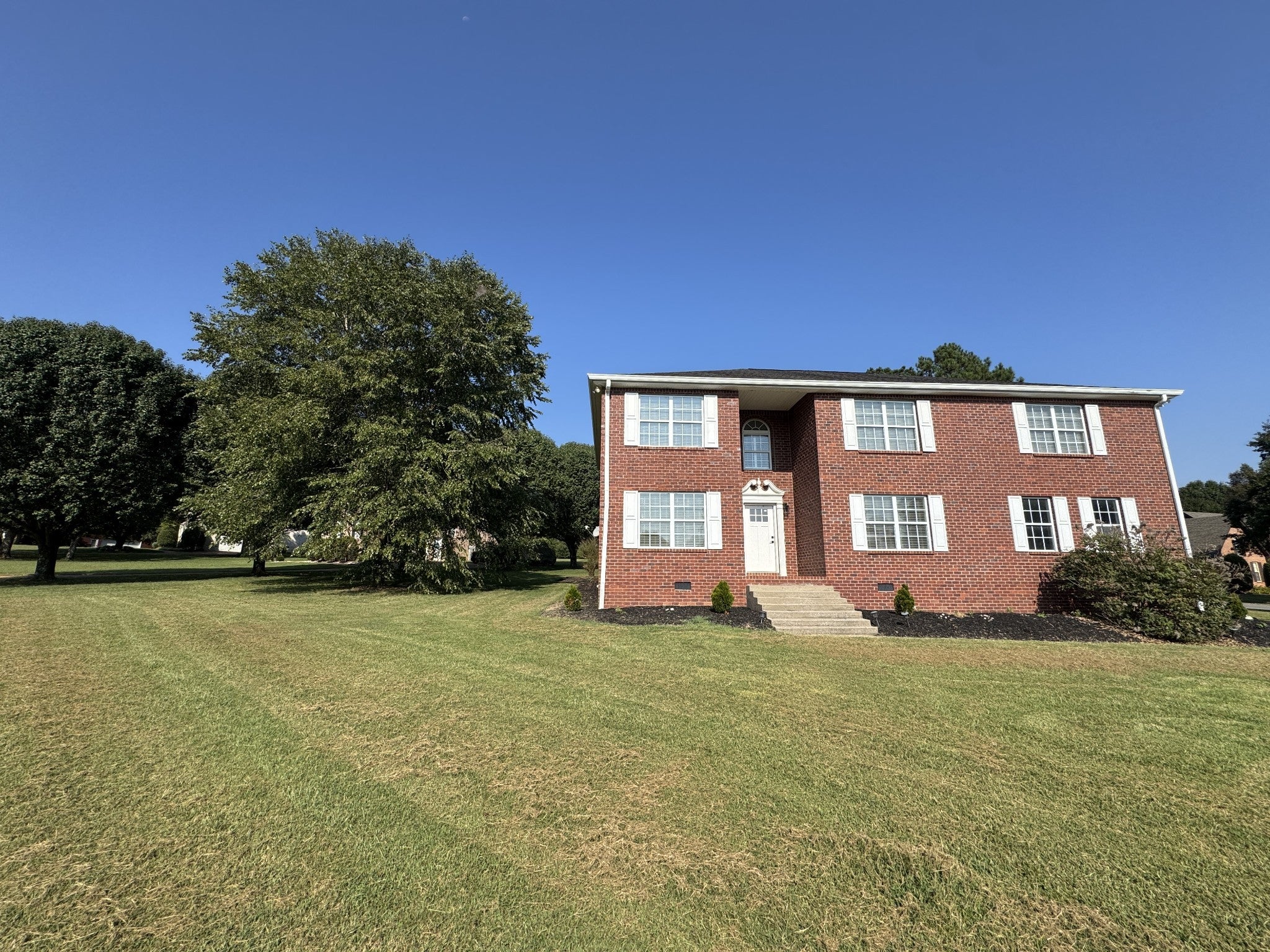 1805 Pointe Ct
