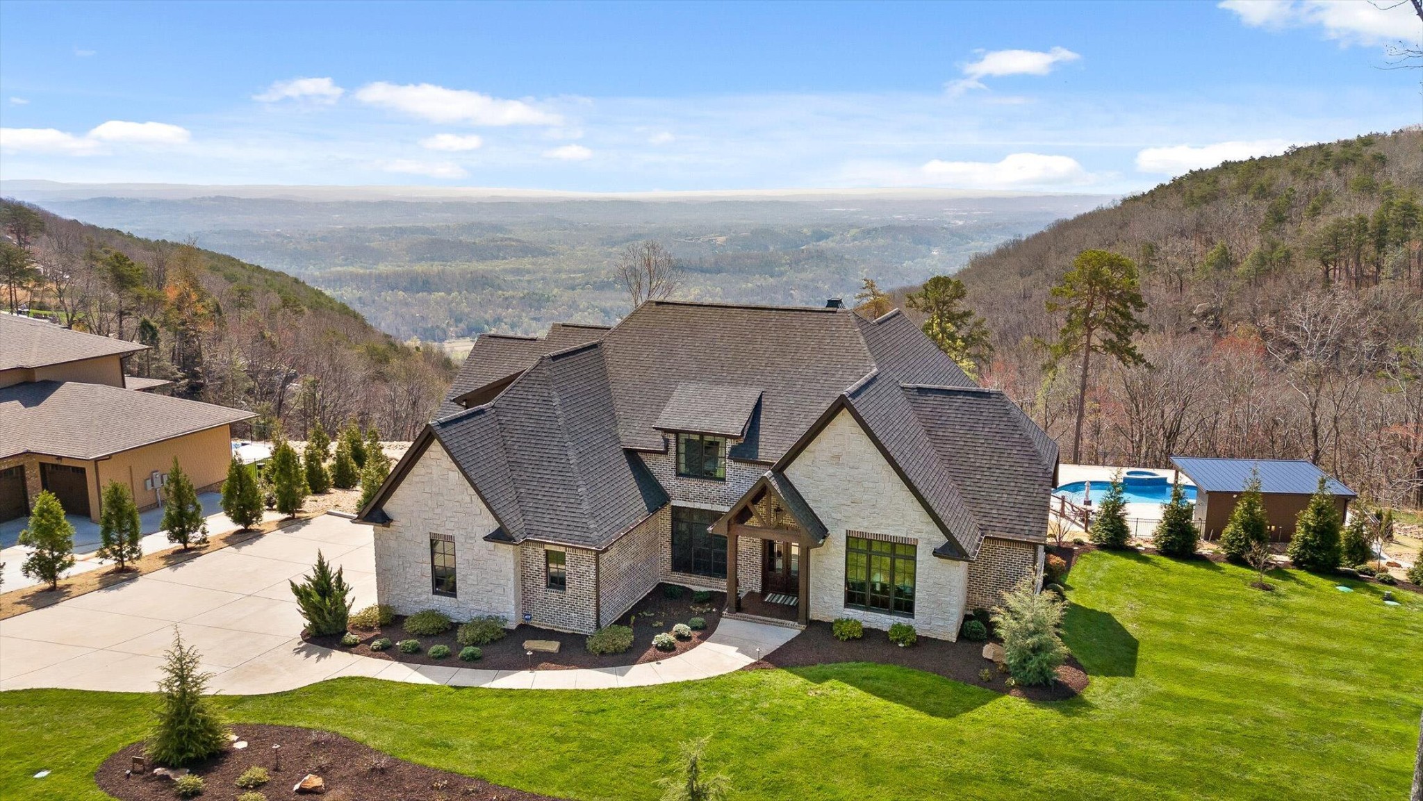 8008 Mountain Laurel Trail