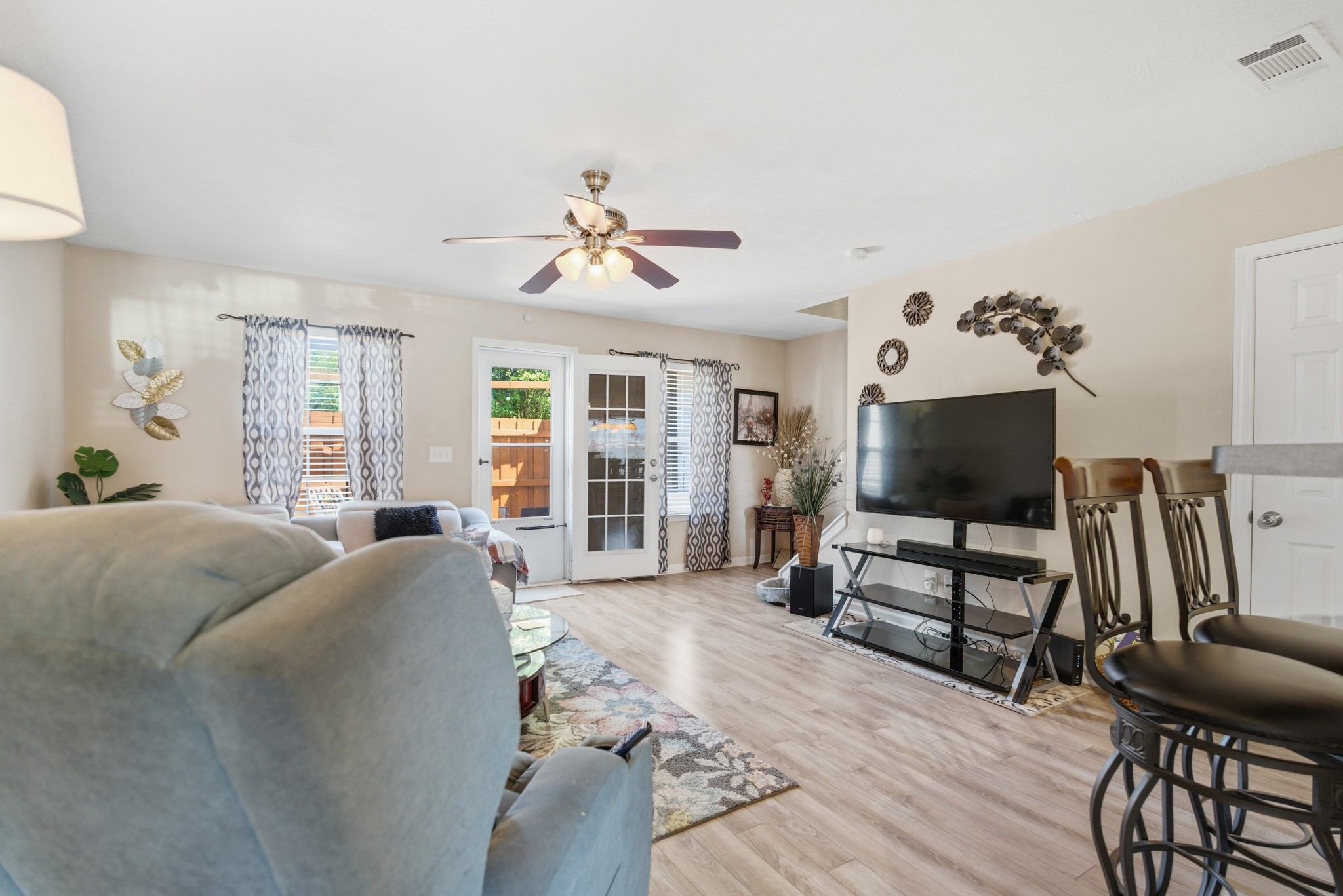 3134 George Buchanan Dr