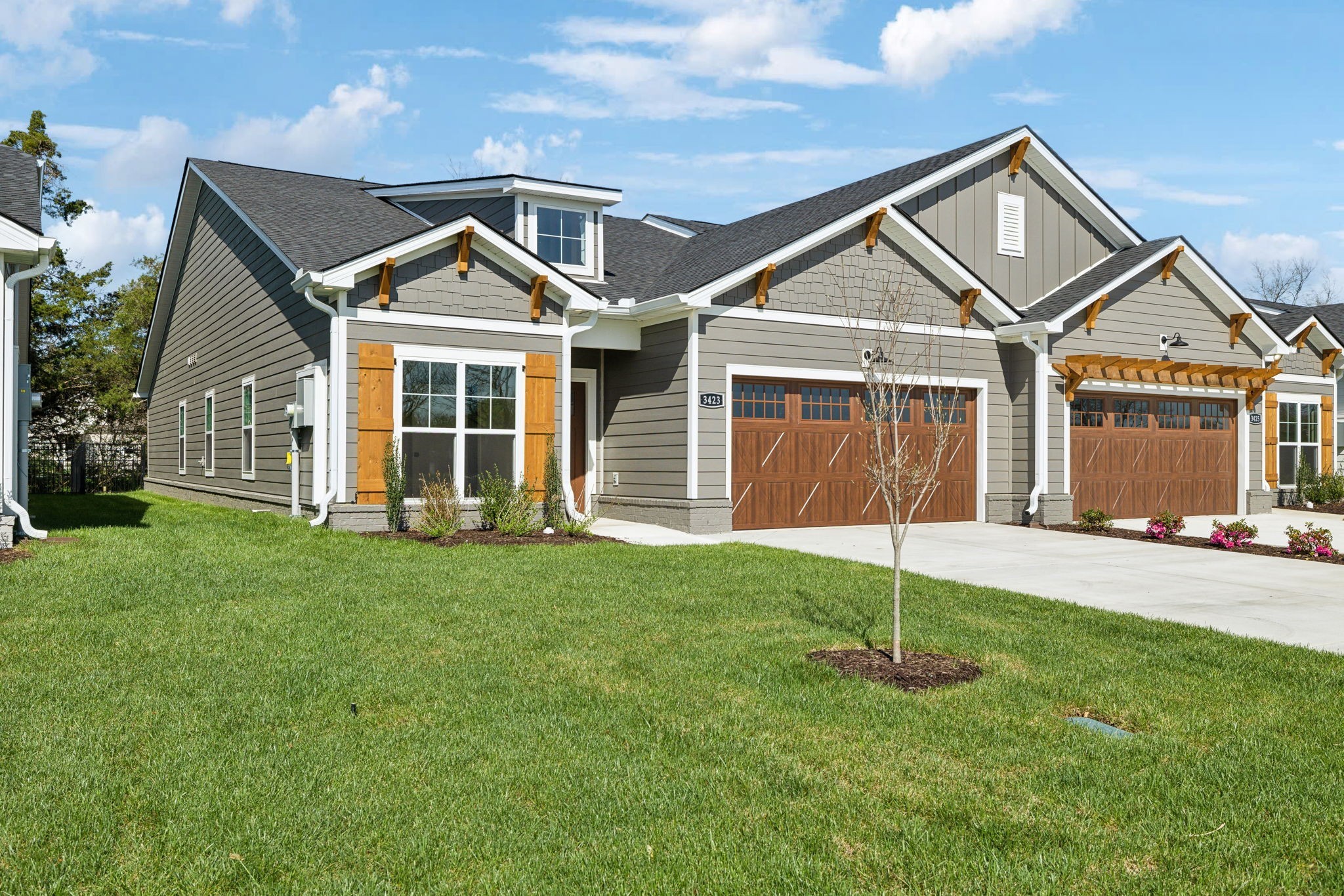 3423 John Richards Dr