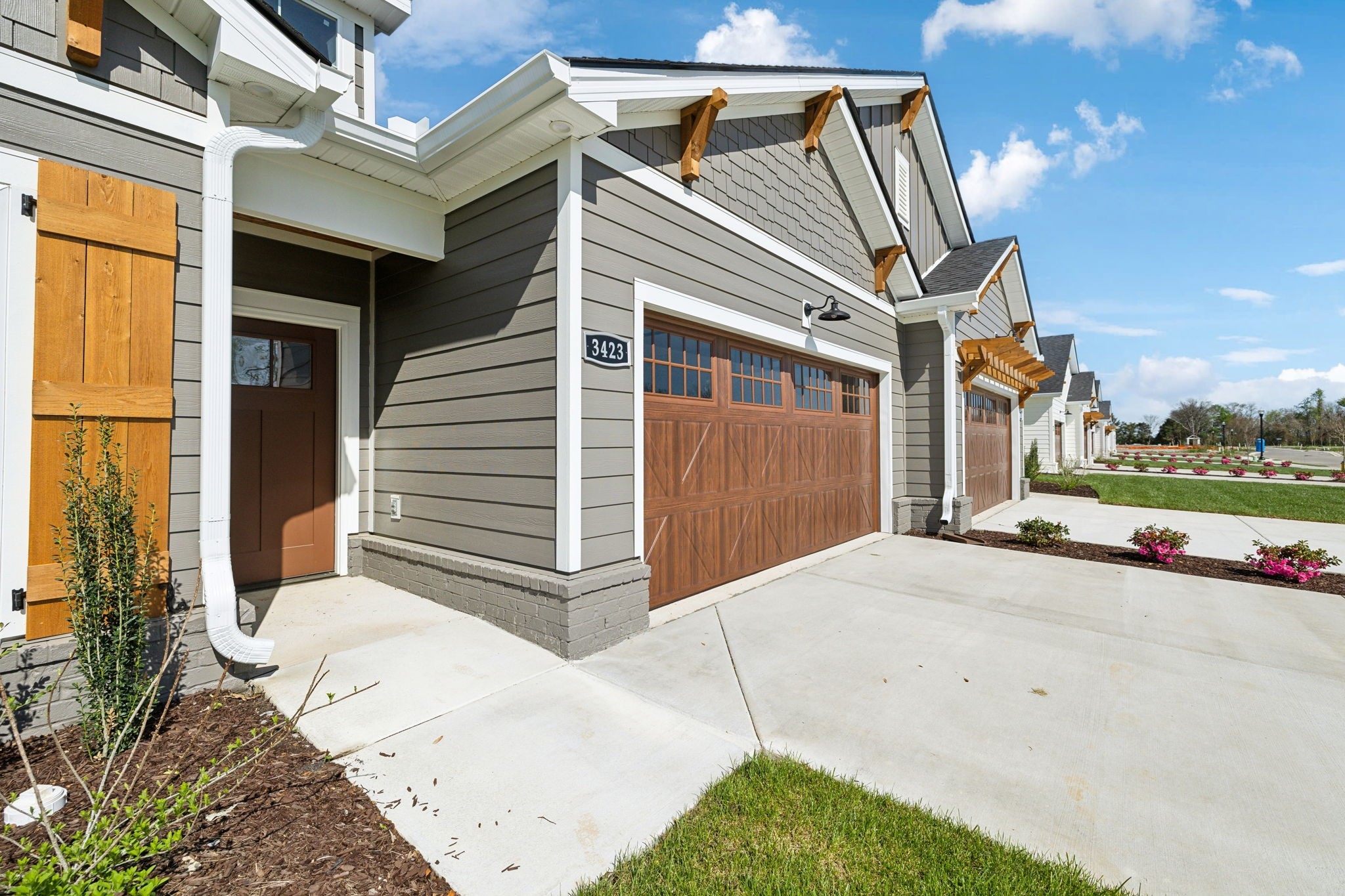 3423 John Richards Dr