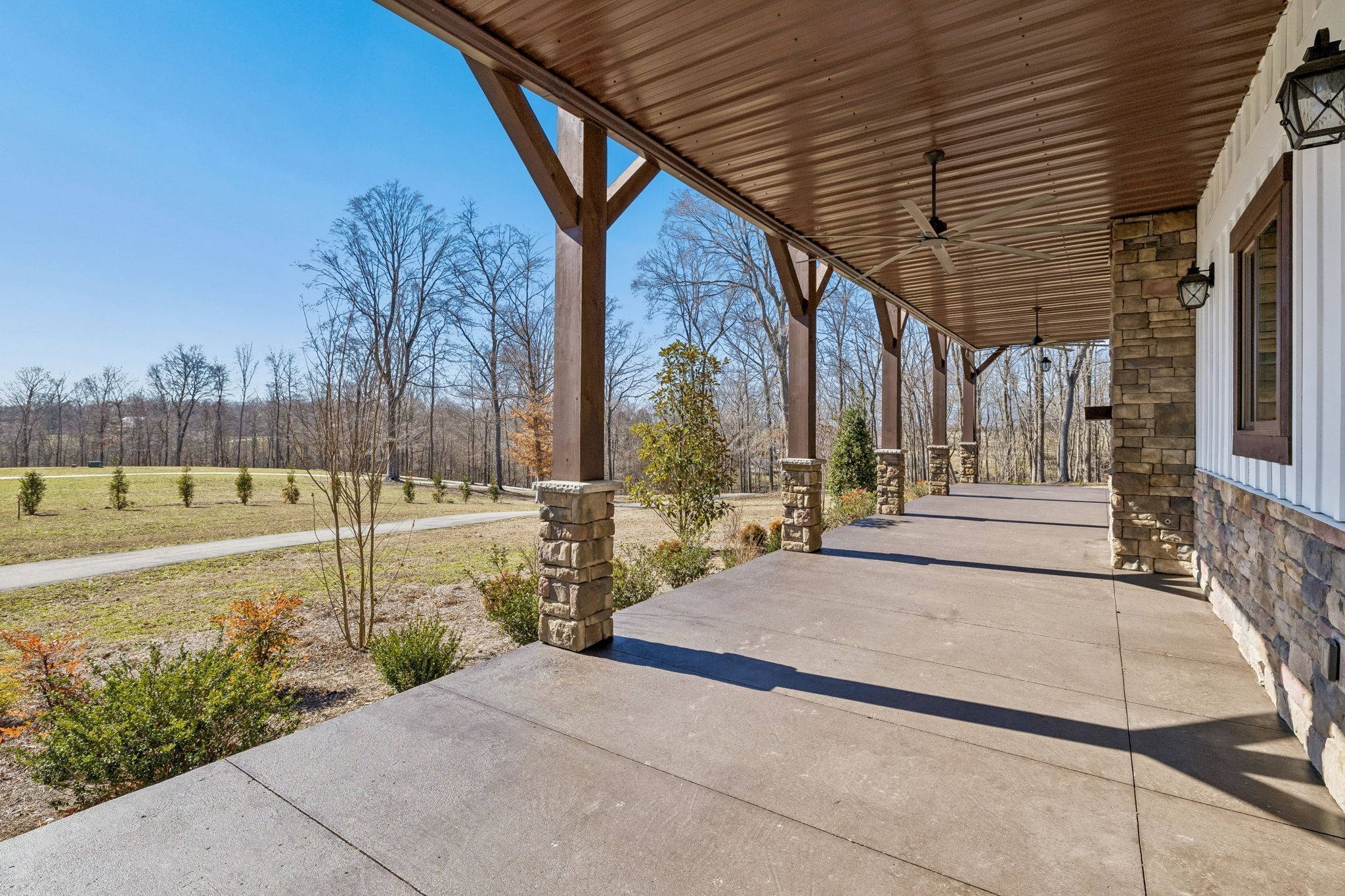 1224 Hangar Rd