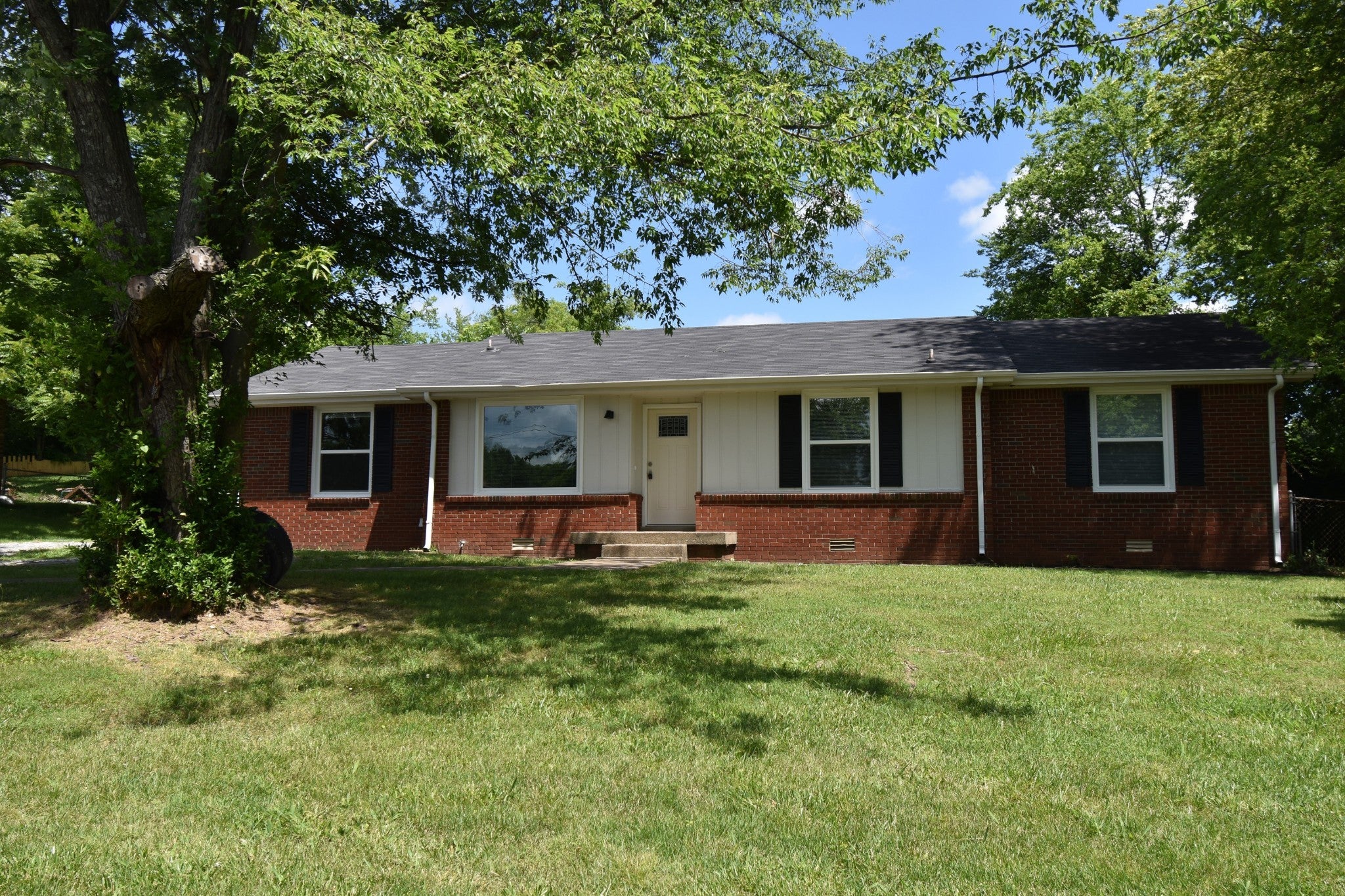 1579 Cherry Tree Dr