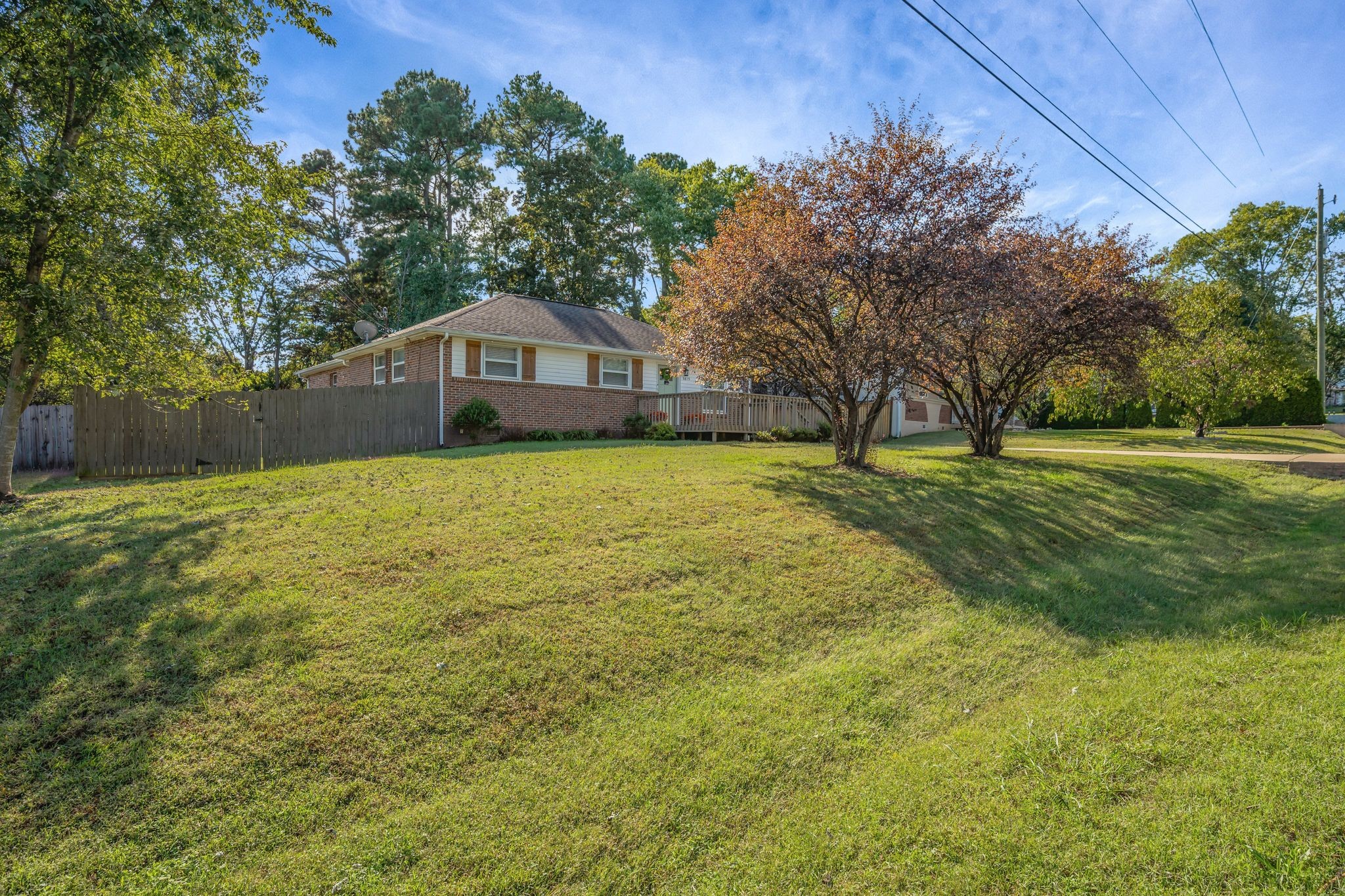 3815 Barlow Dr