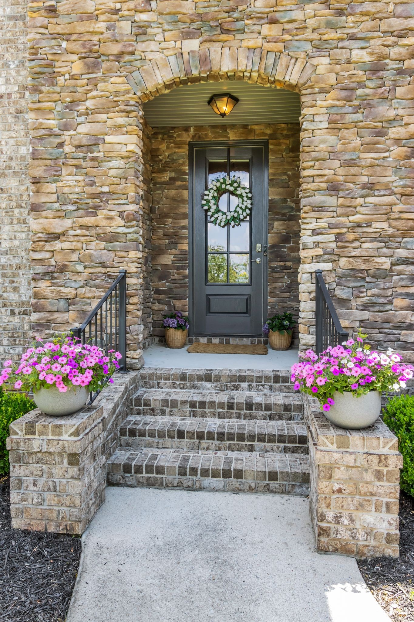 833 Stone Mill Cir