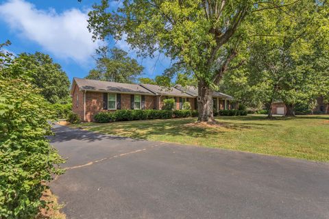 605 Edenburg Dr Columbia TN 38401