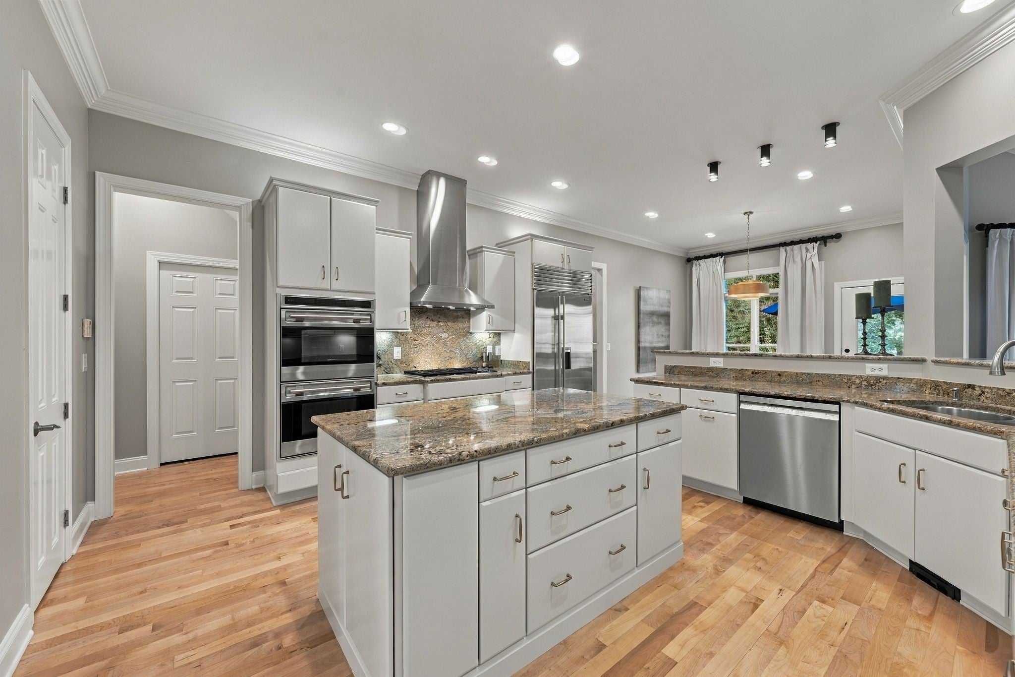 1735 Richbourg Park Dr