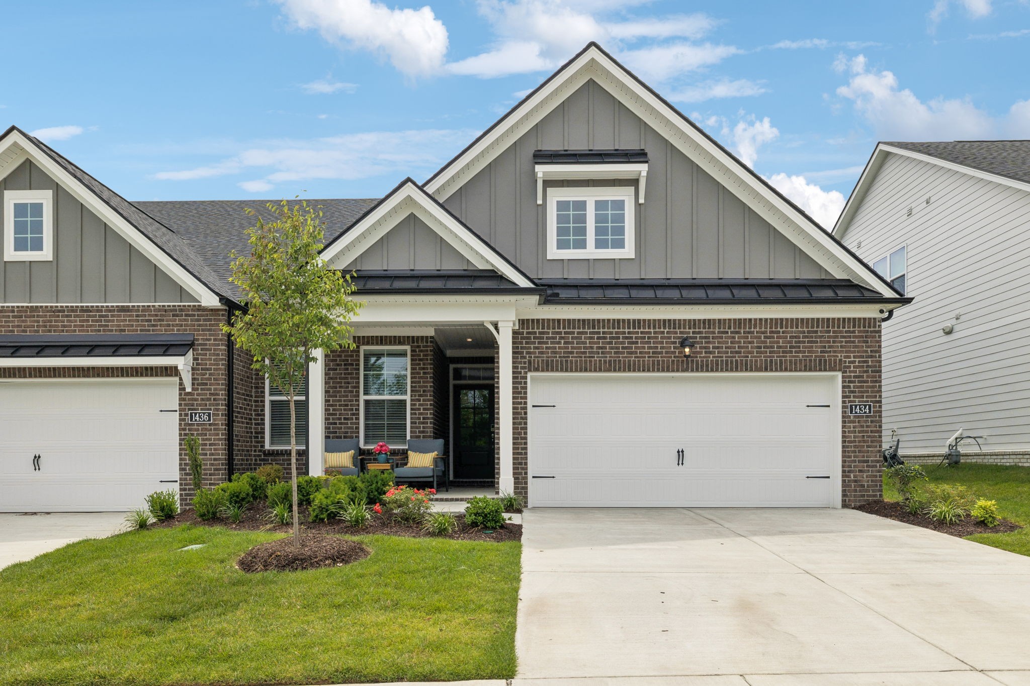 1434 Autumn Leaf Ln