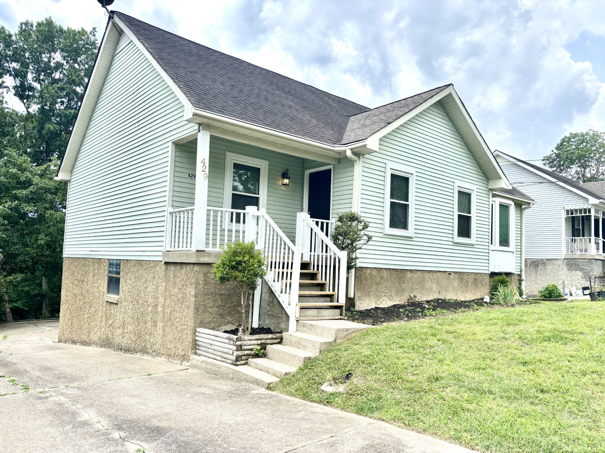 429 Cedarview Dr