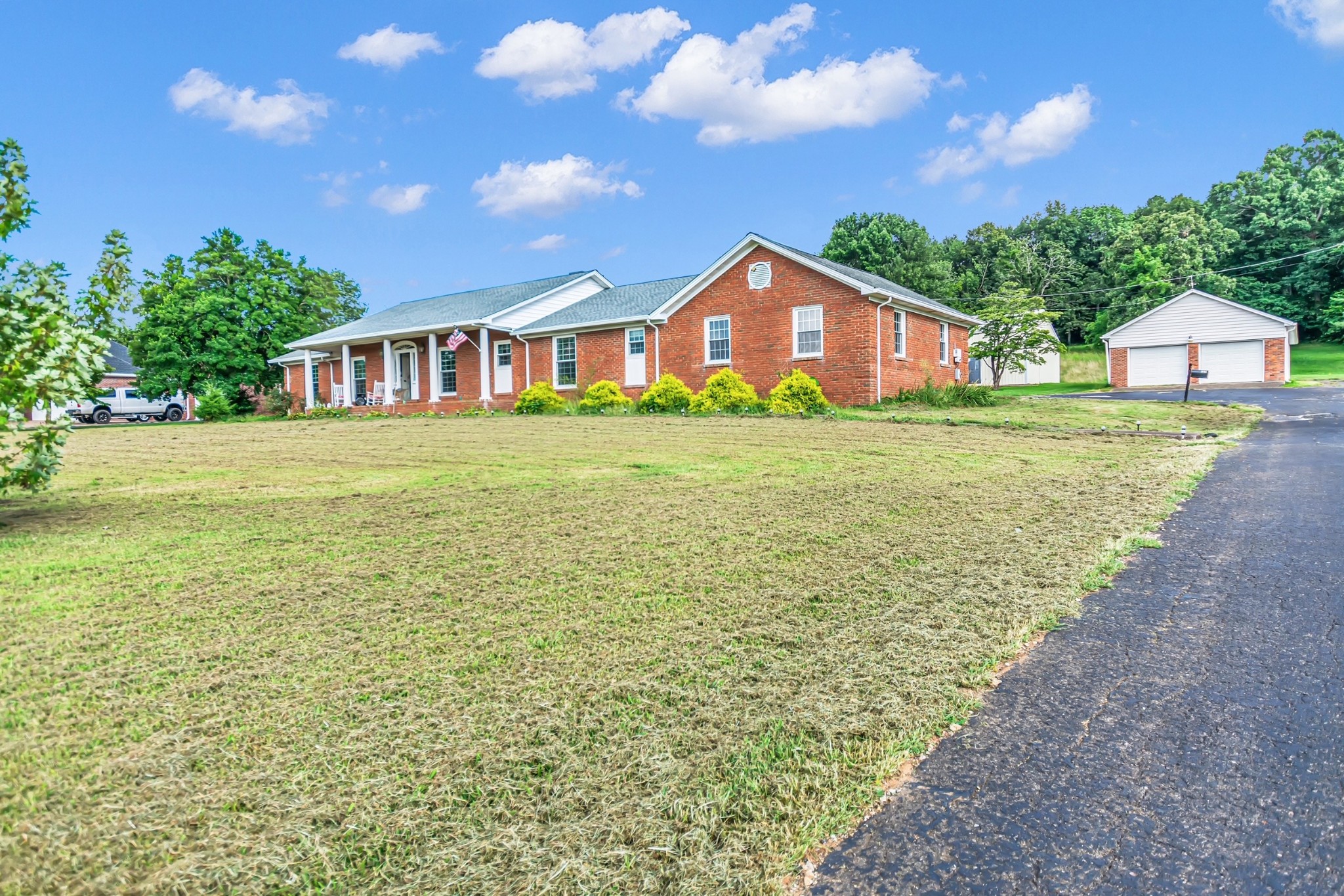 127 Cornerstone Pl