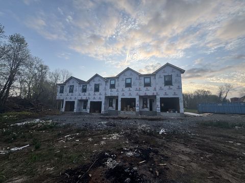 630 Guildfield Dr Clarksville TN 37043