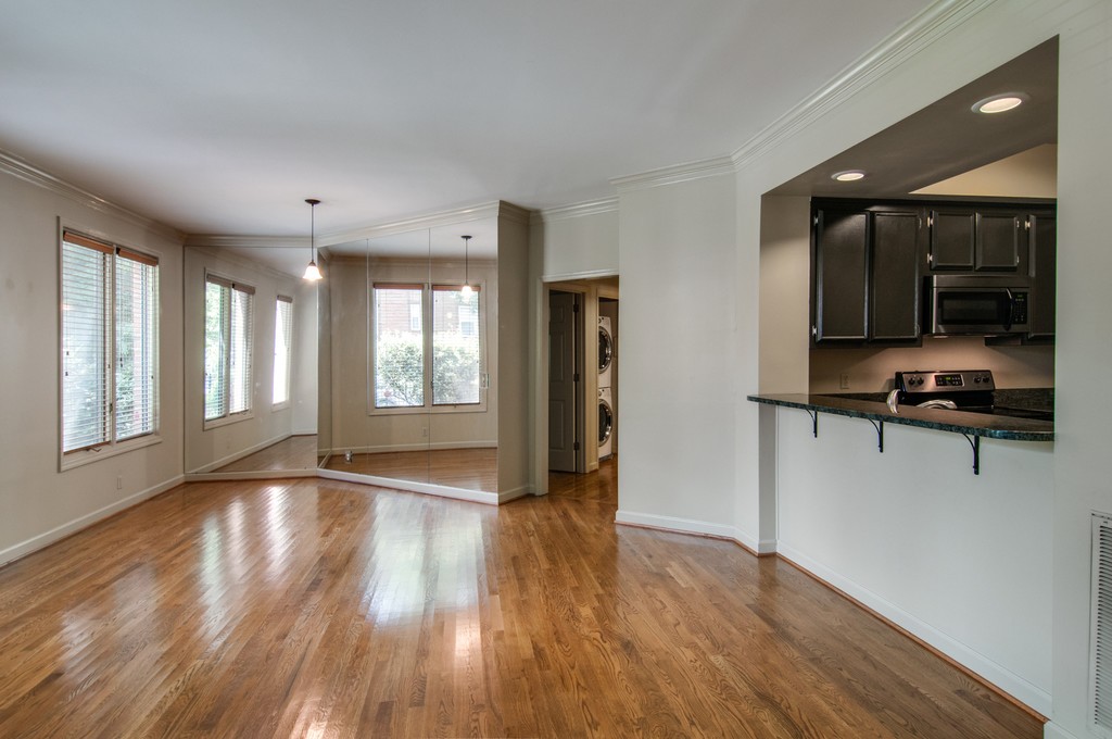 2110 Portland Ave 104