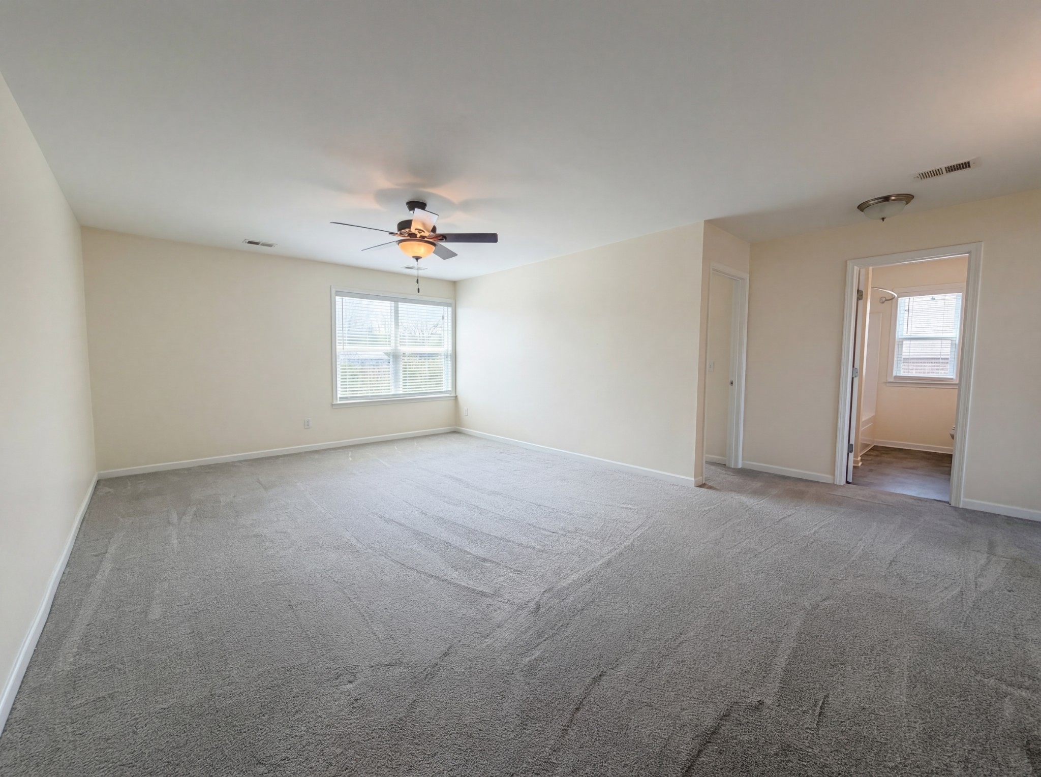 210 Hickory Pointe Dr