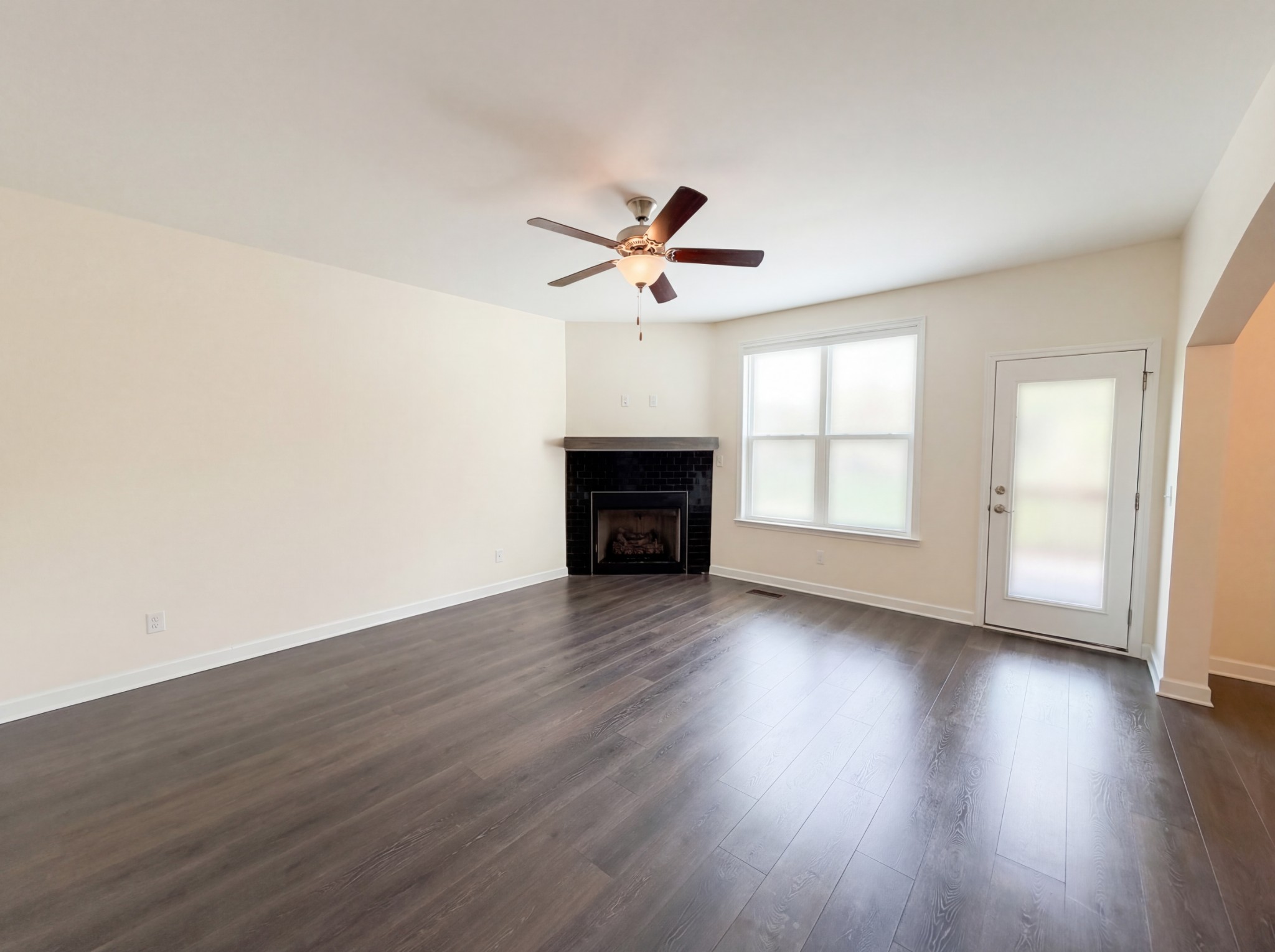 210 Hickory Pointe Dr