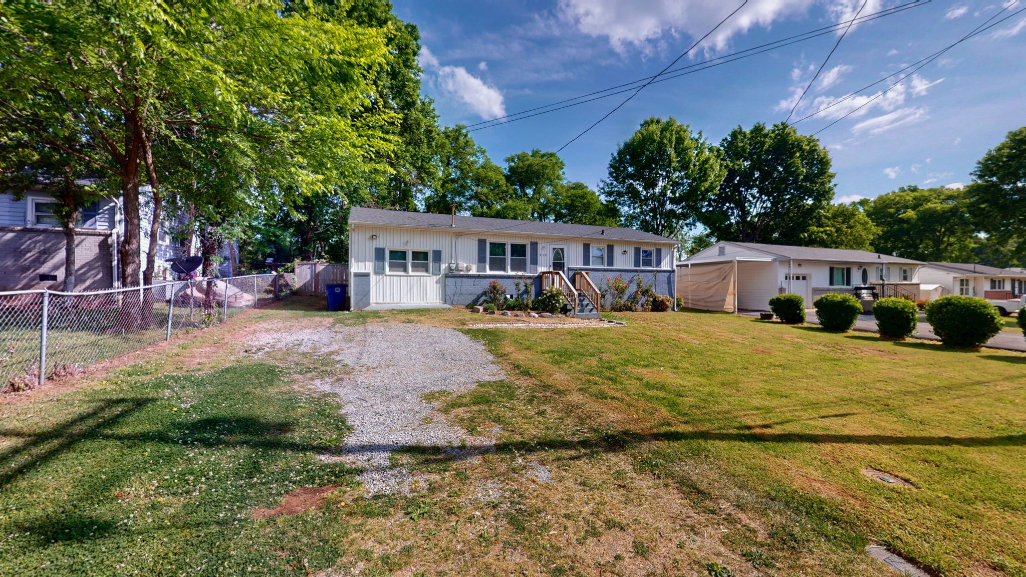 215 Chestnut Dr