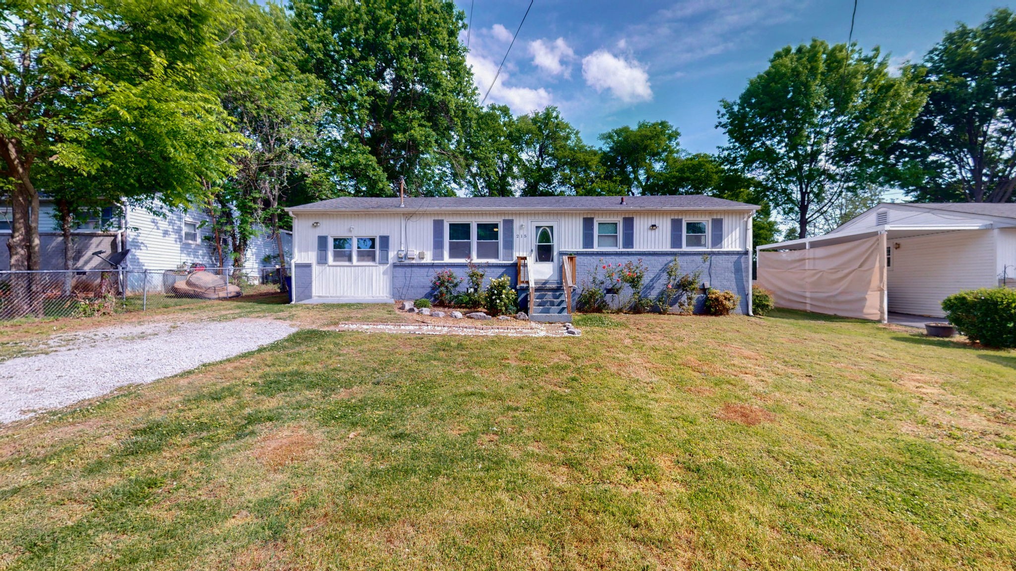215 Chestnut Dr