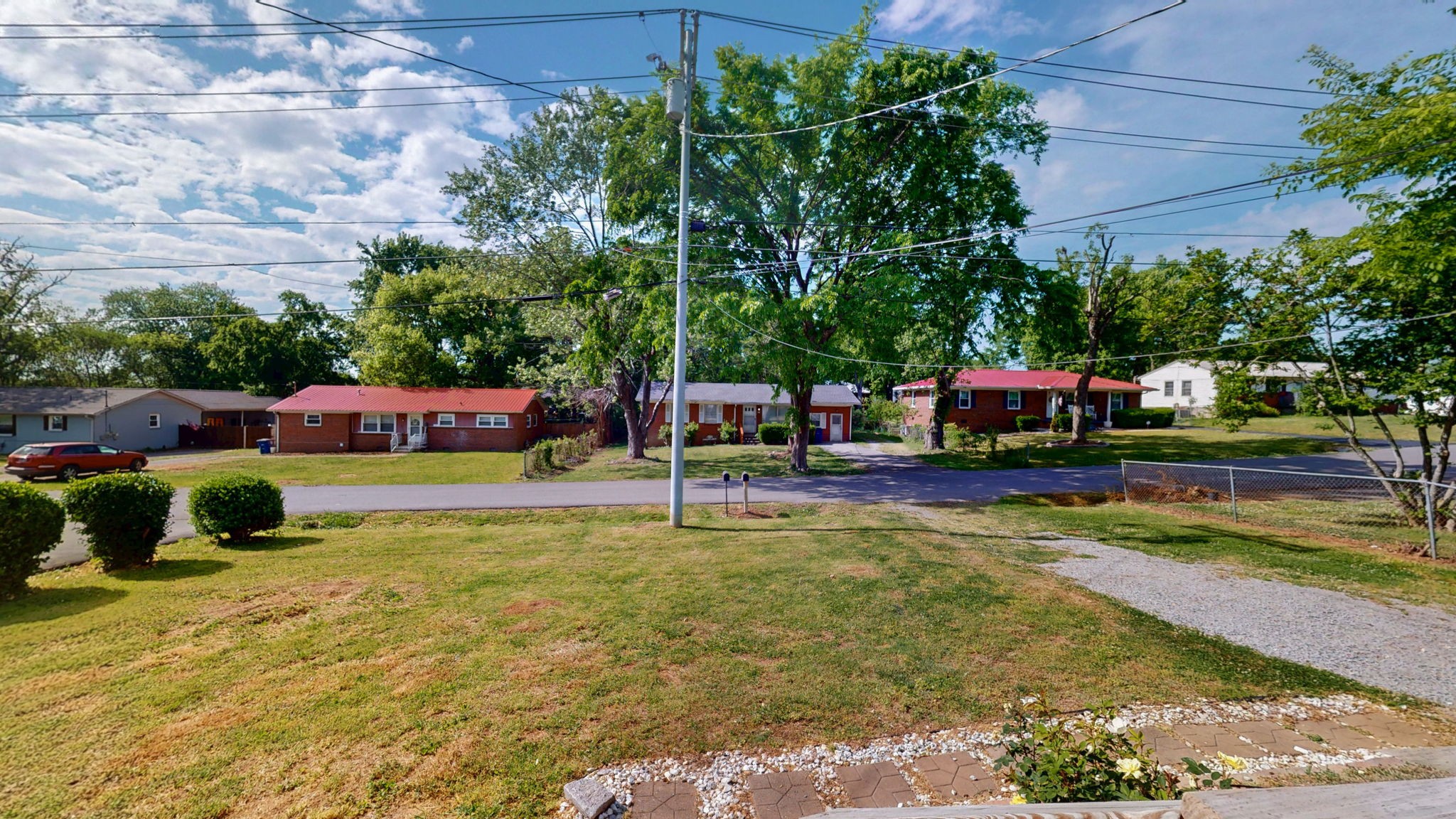215 Chestnut Dr