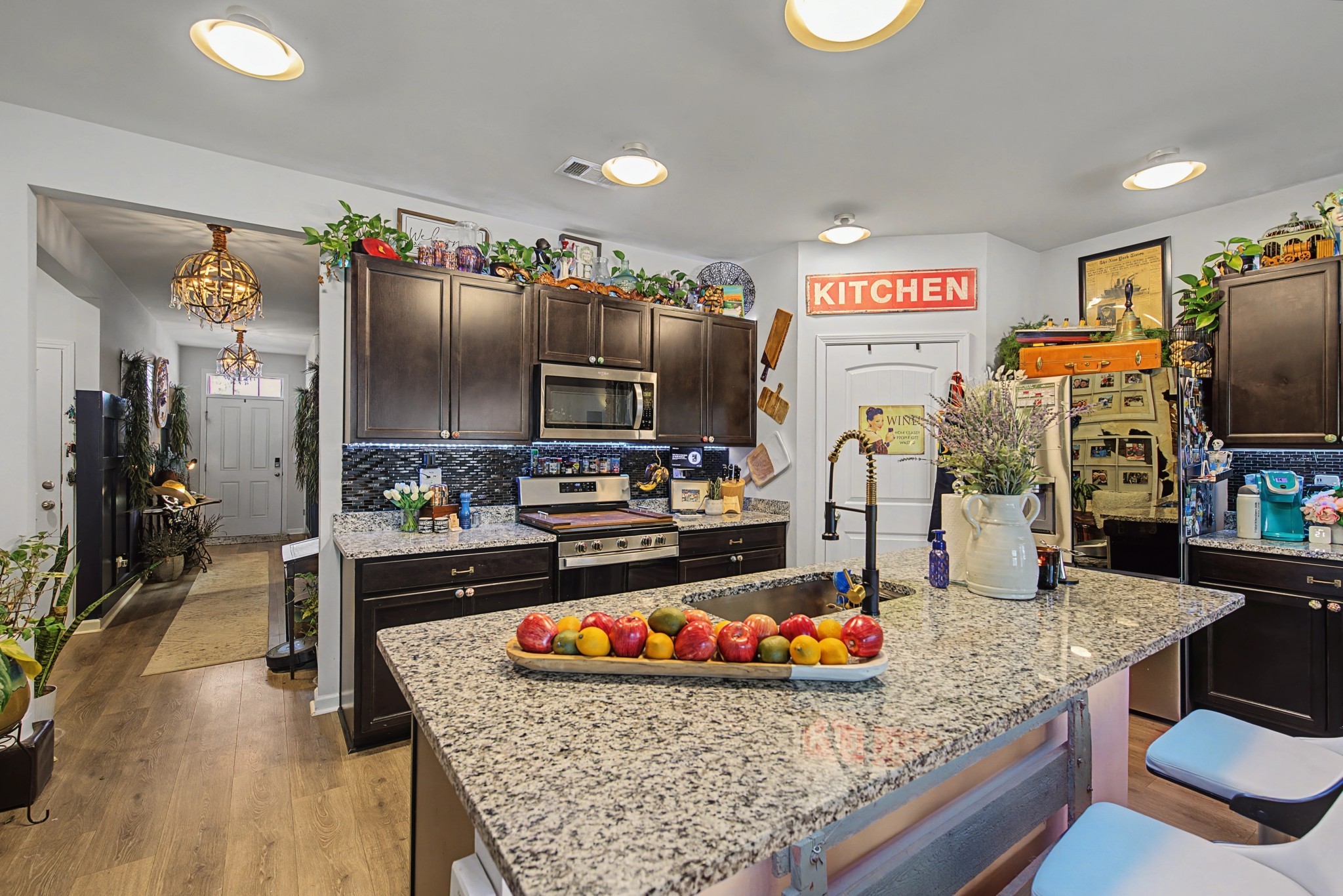 5664 Hickory Woods Dr