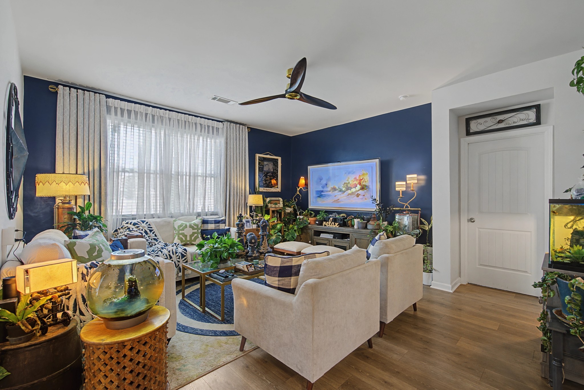 5664 Hickory Woods Dr