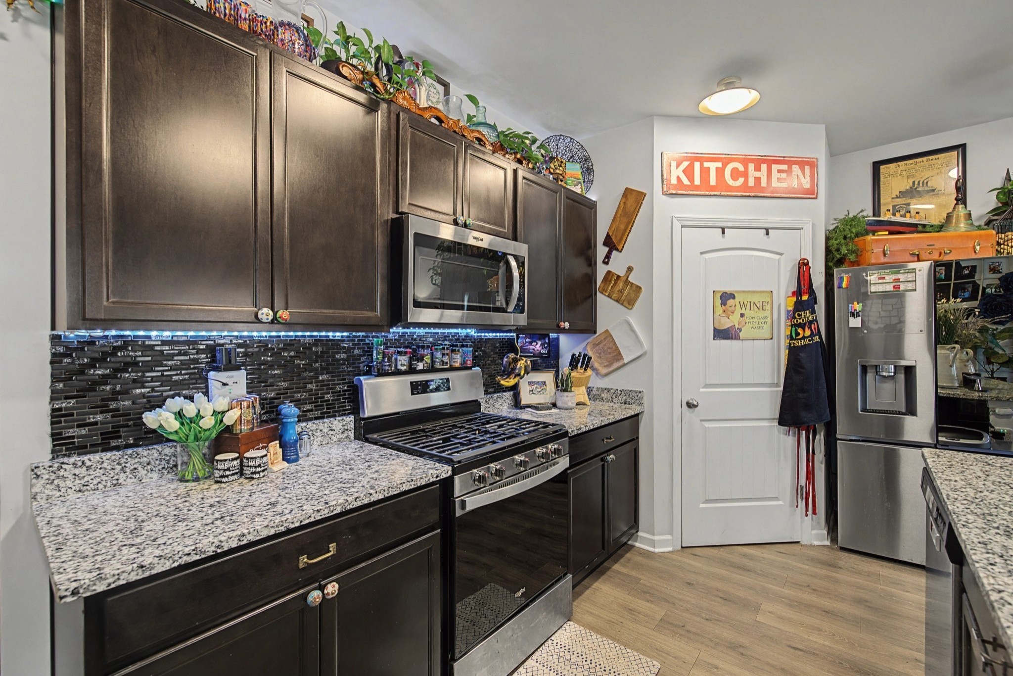 5664 Hickory Woods Dr